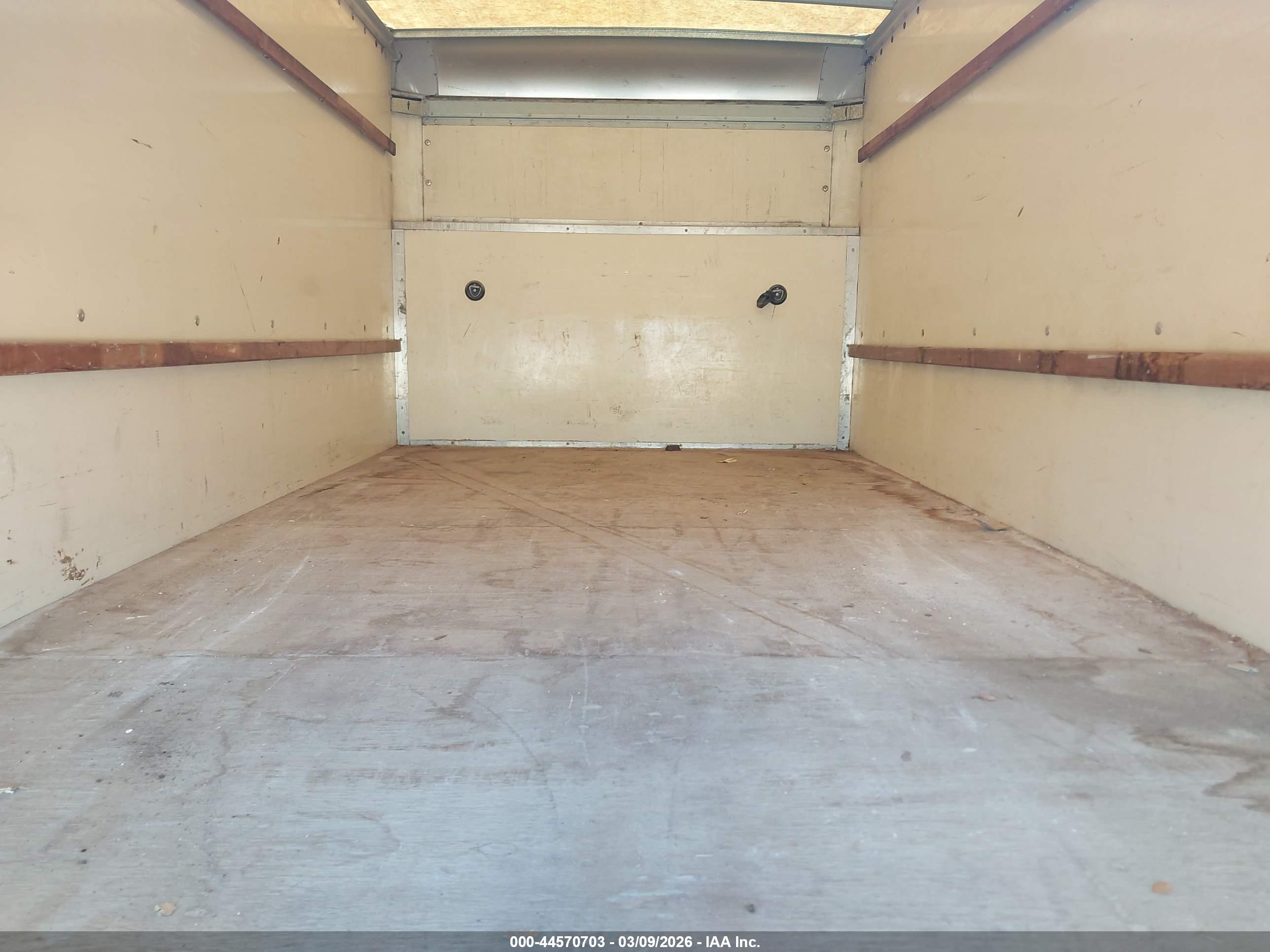 FORD E-350 image 7