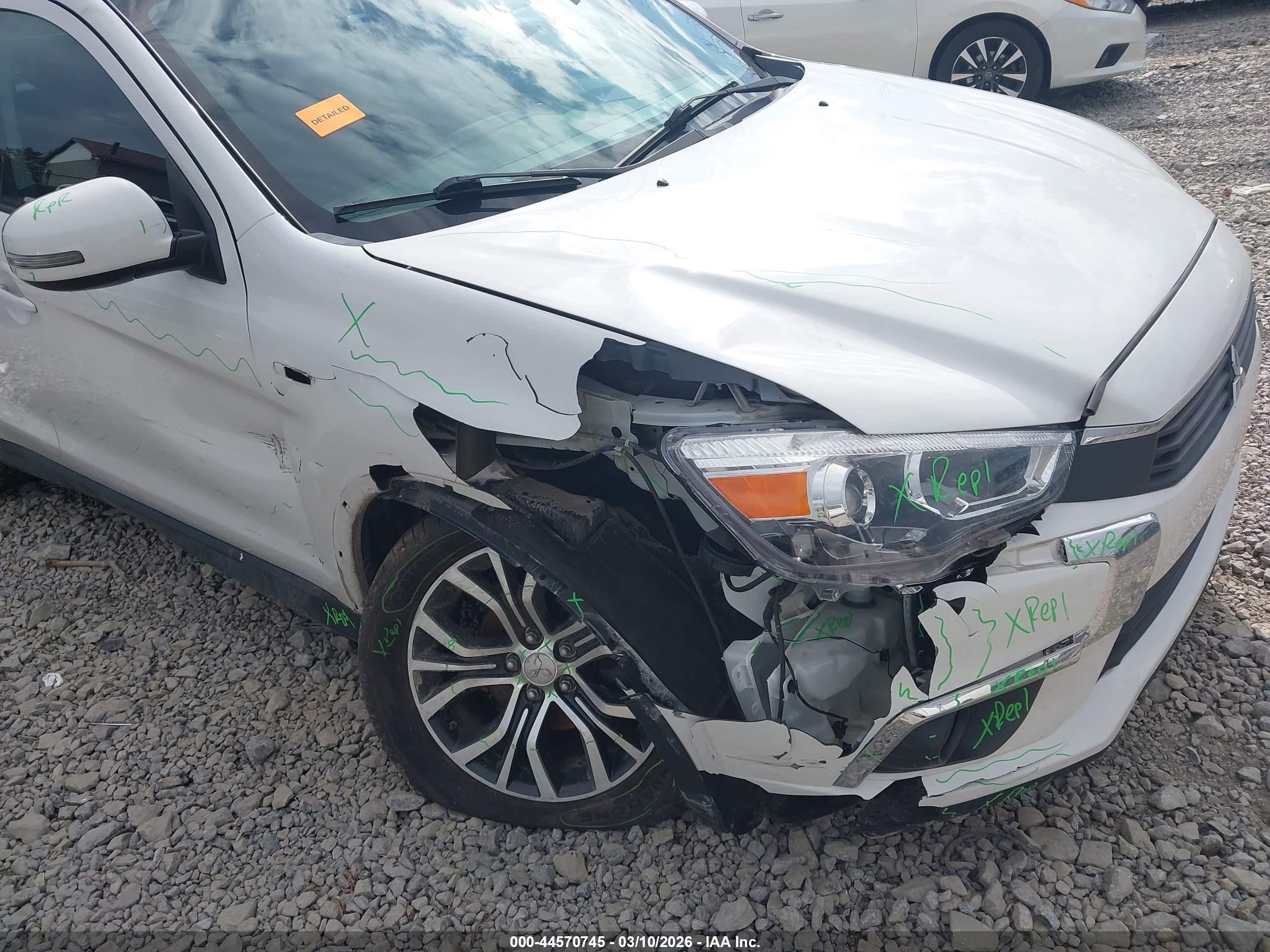 MITSUBISHI OUTLANDER image 6