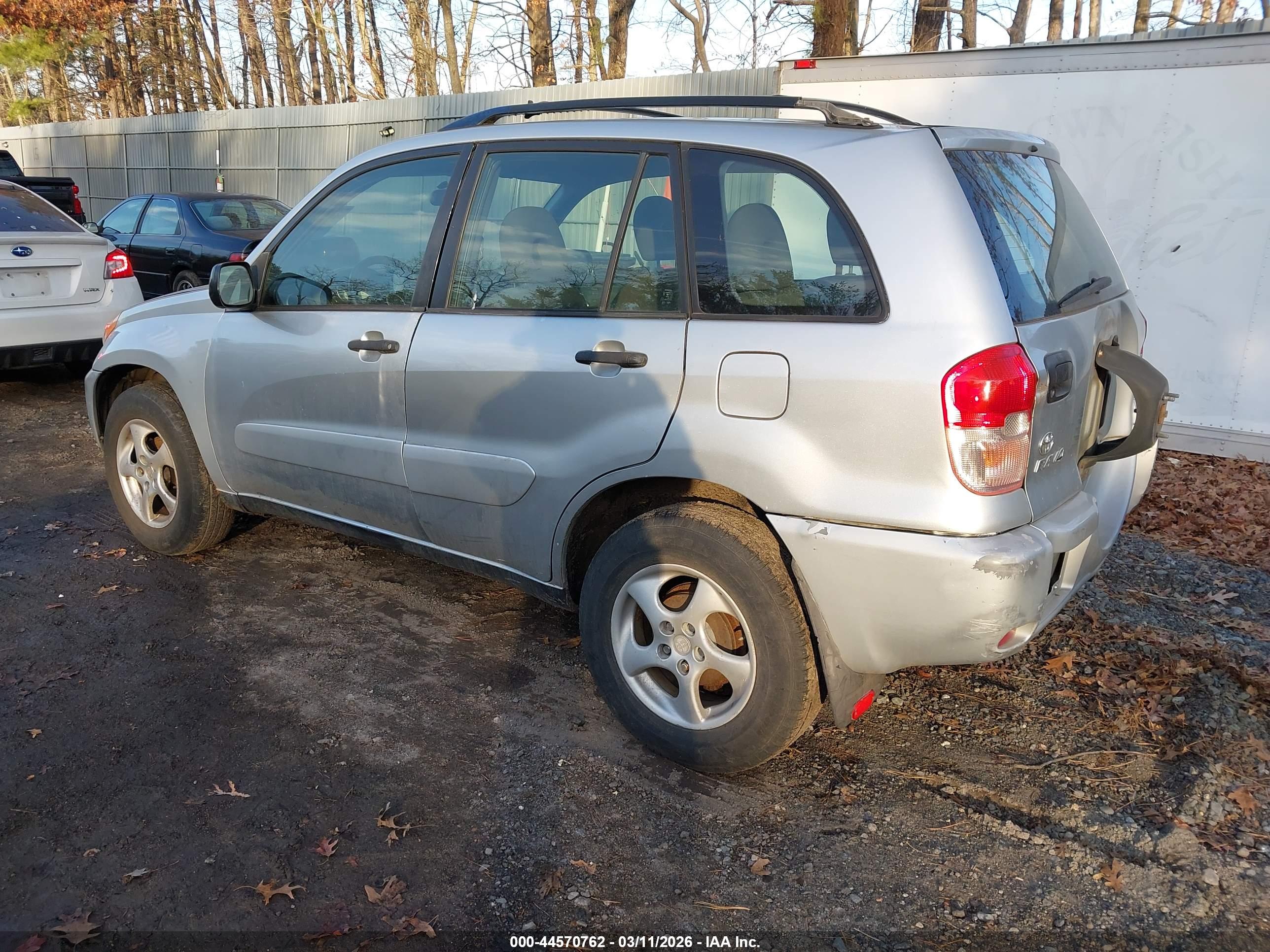 TOYOTA RAV4 image 3