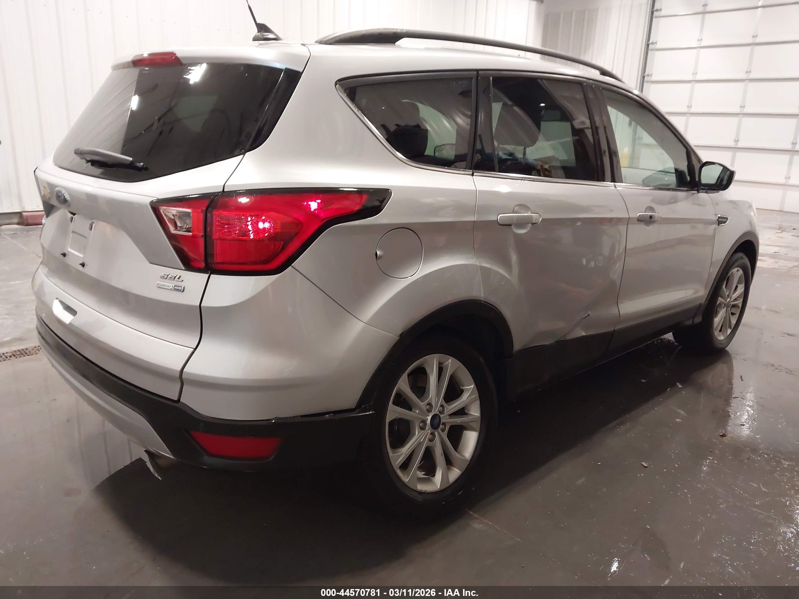 FORD ESCAPE image 6