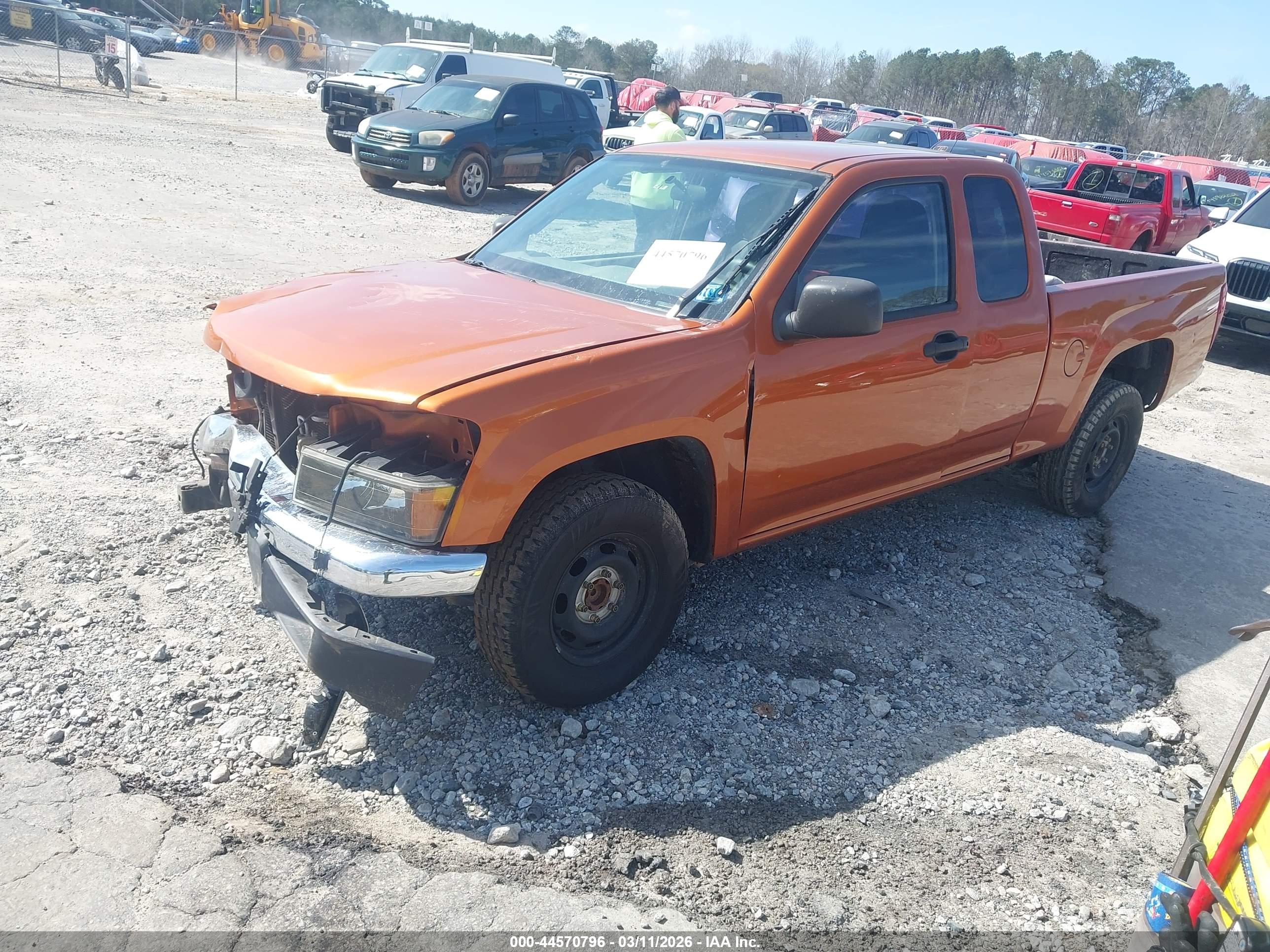 CHEVROLET COLORADO image 2