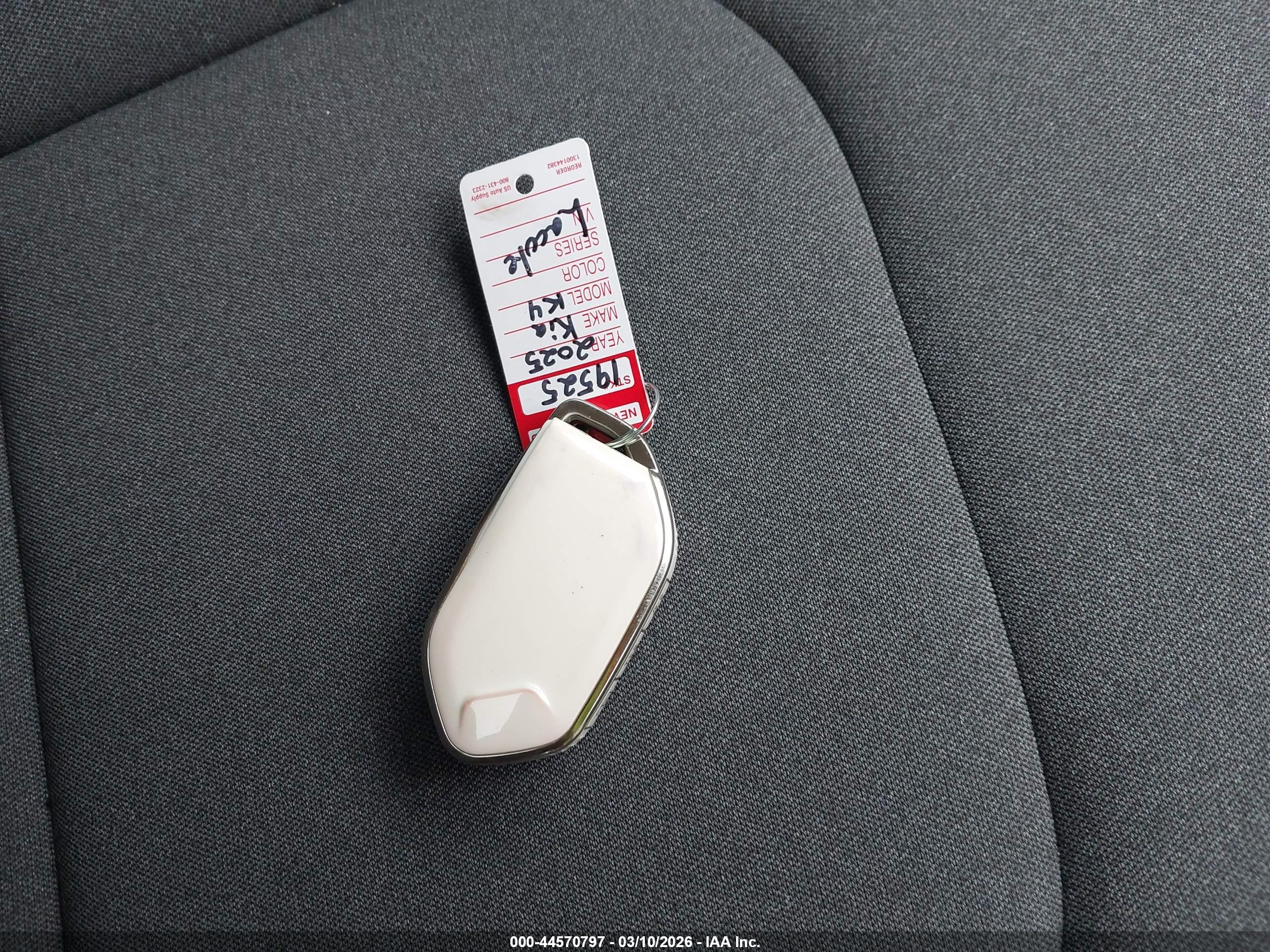 KIA K4 image 11