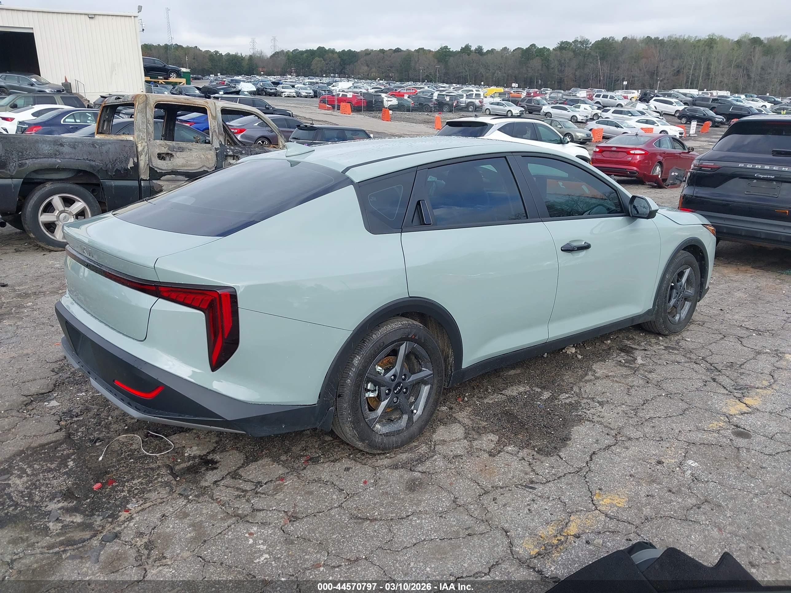 KIA K4 image 4