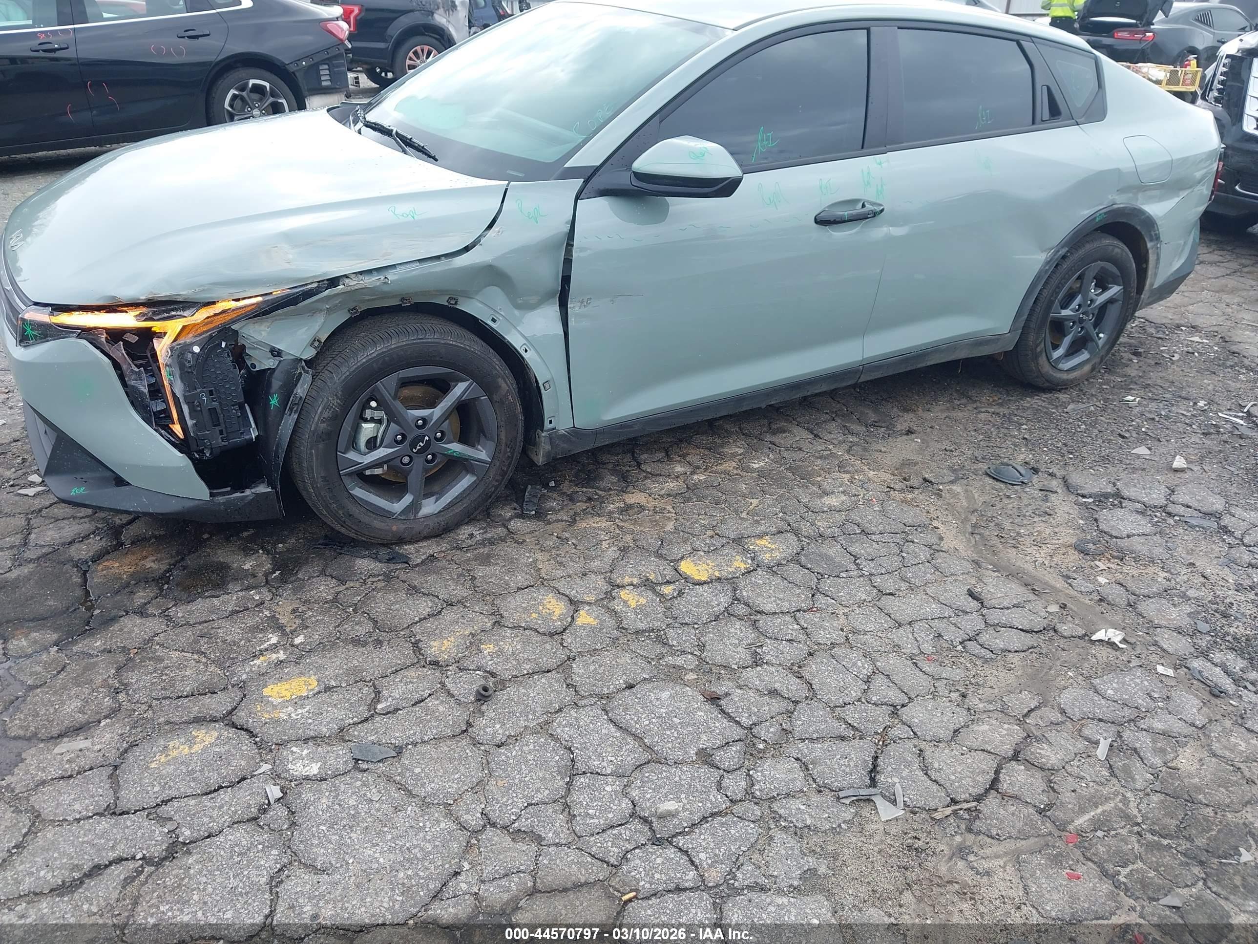 KIA K4 image 6