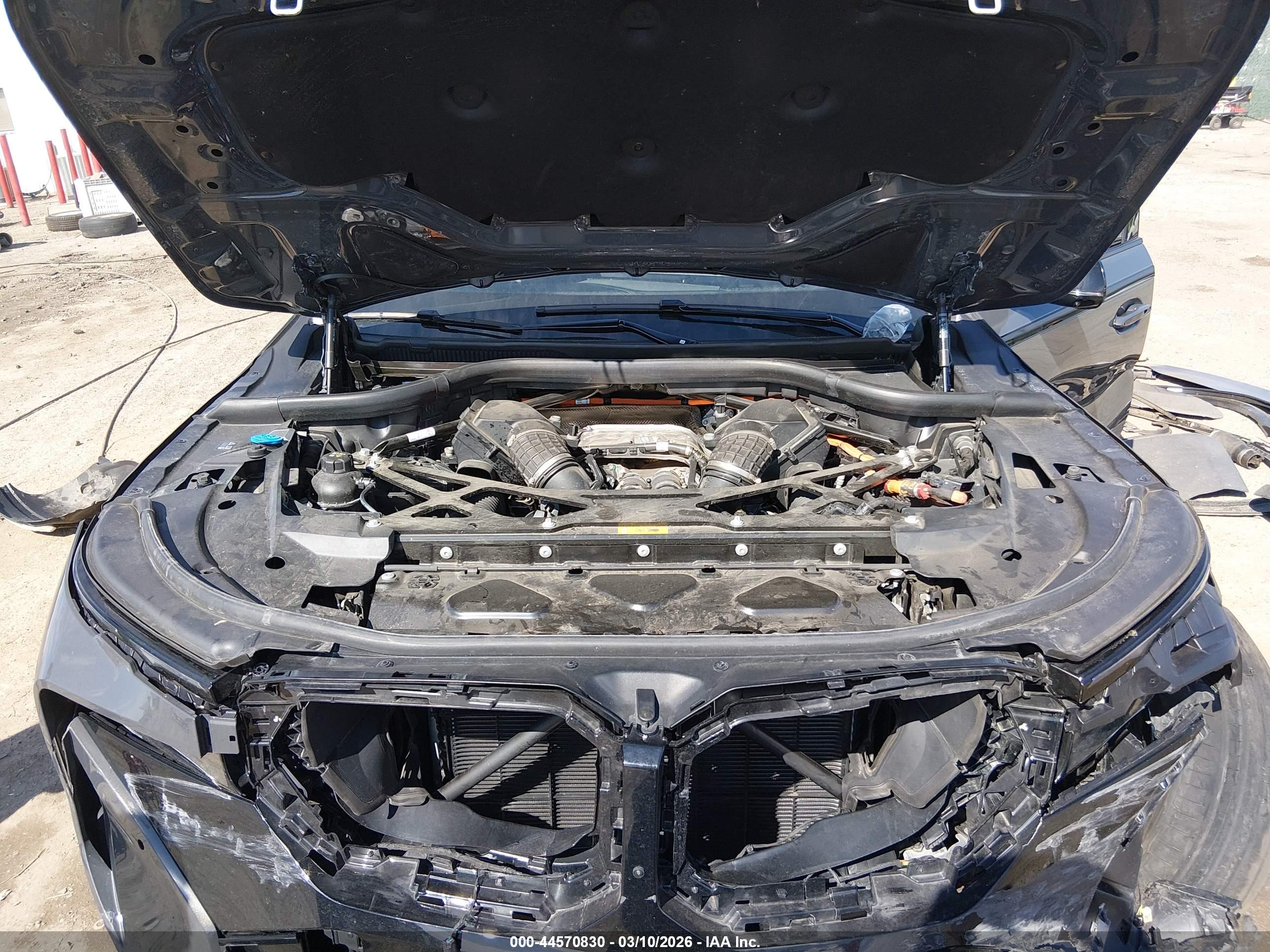 BMW XM image 10