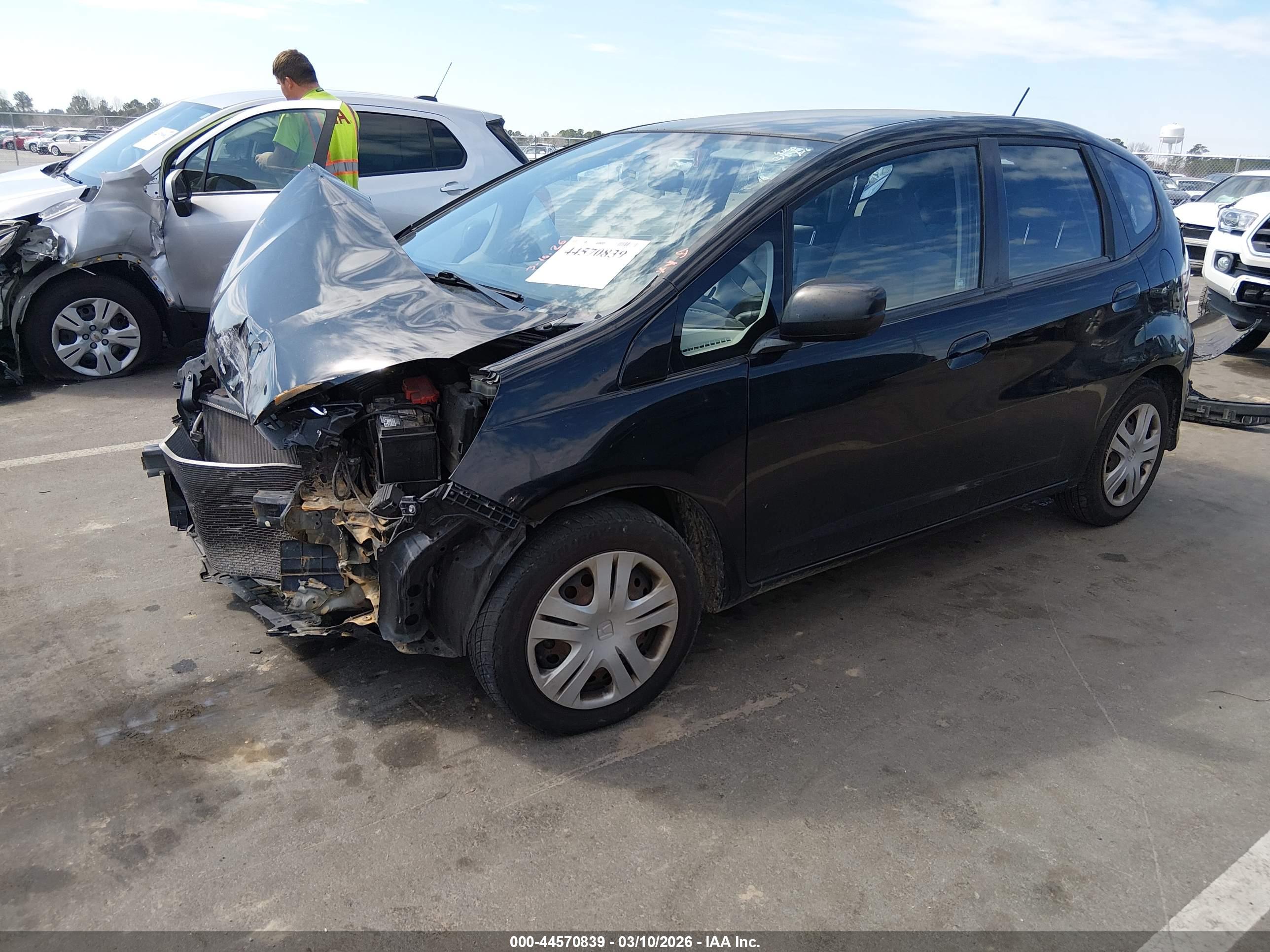 HONDA FIT image 2