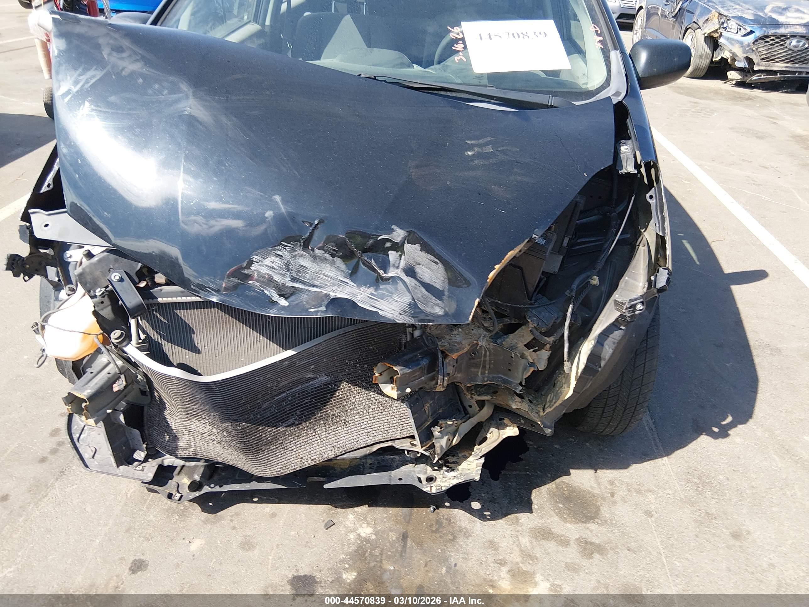 HONDA FIT image 6