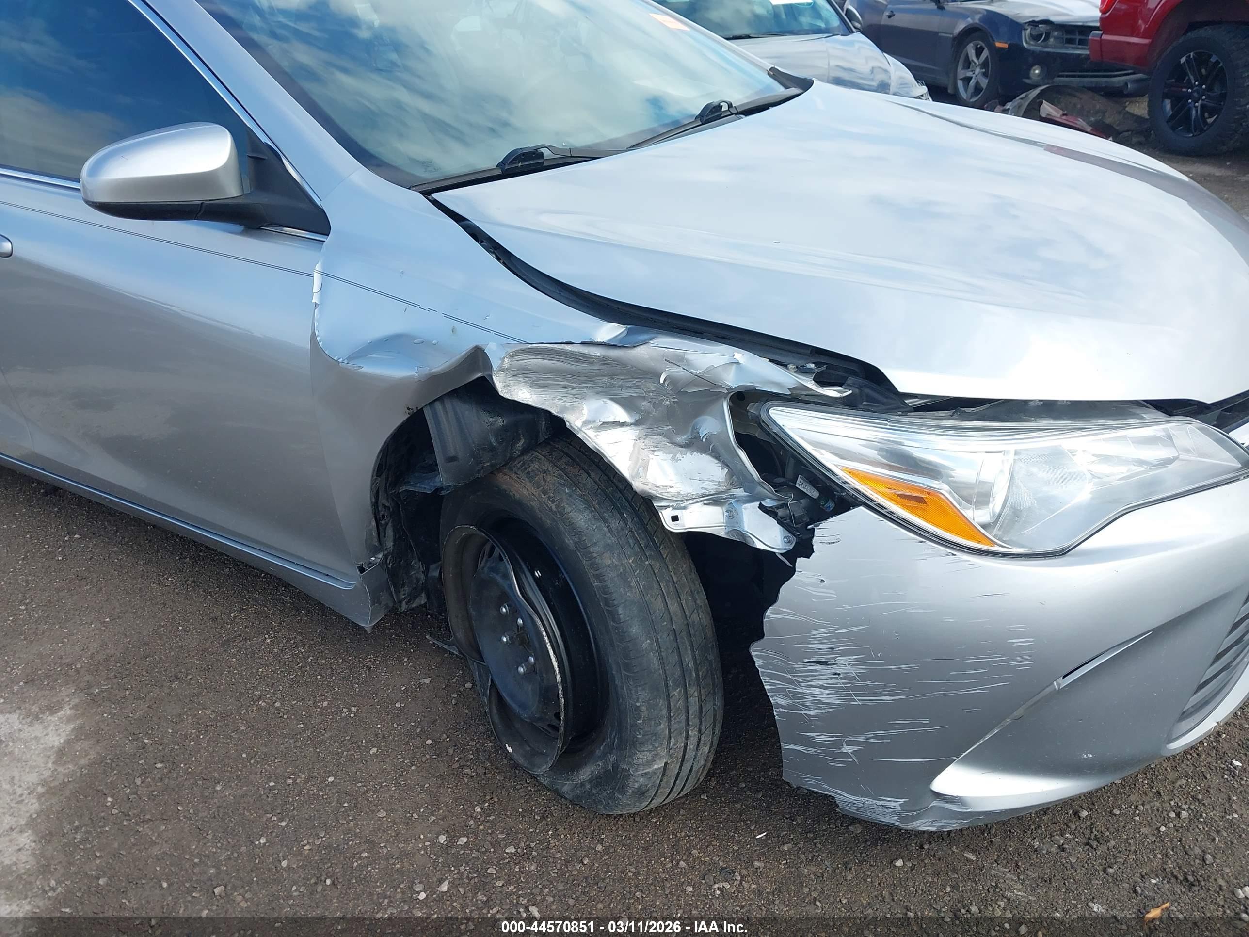 TOYOTA CAMRY image 6