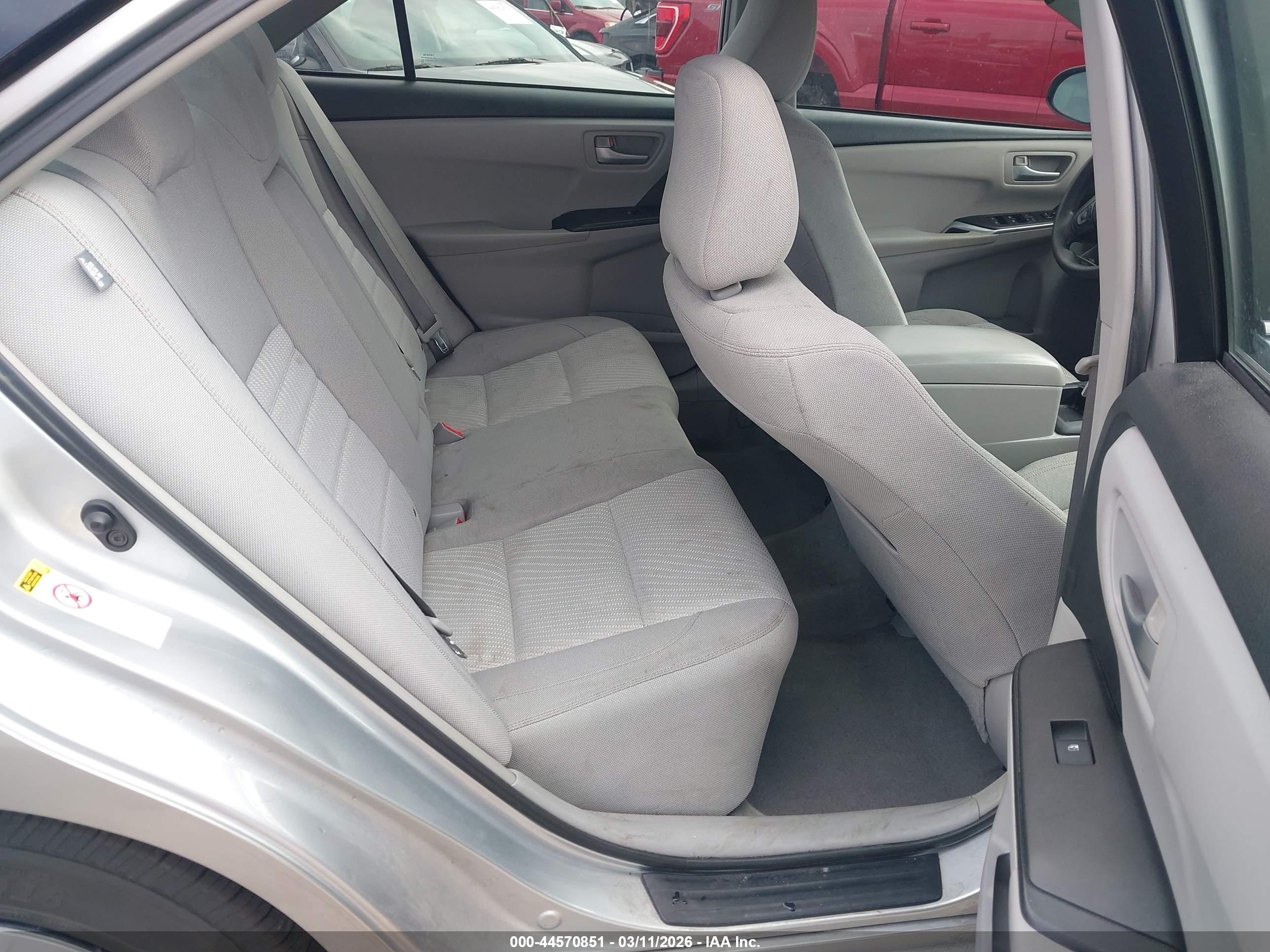 TOYOTA CAMRY image 8