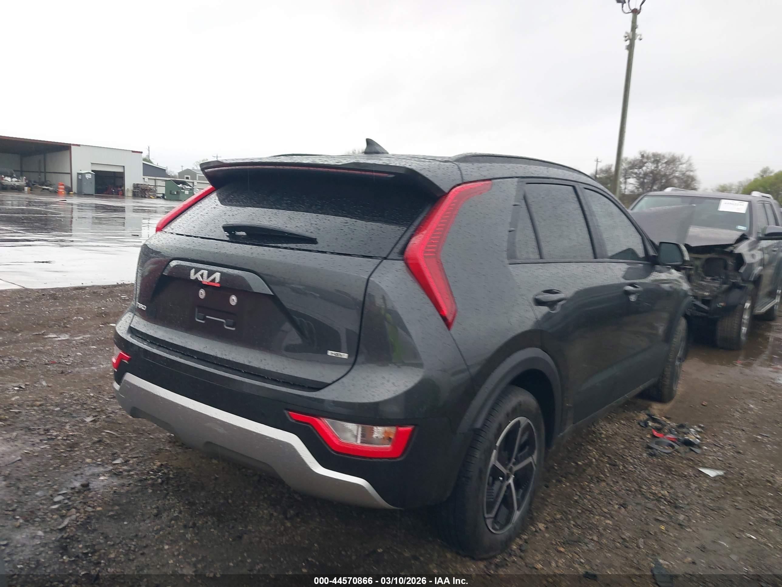 KIA NIRO image 4