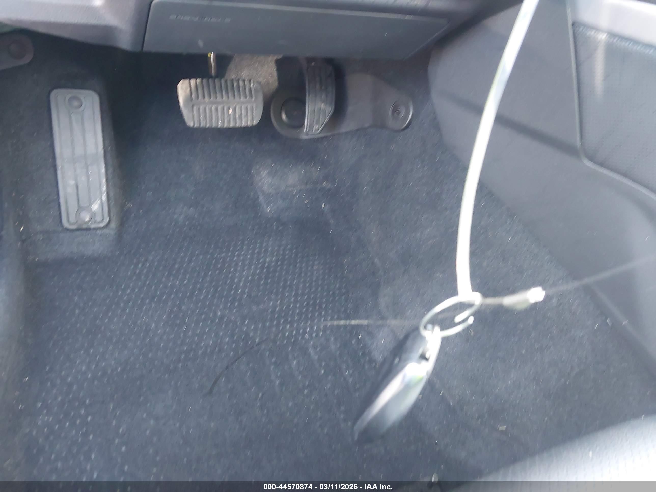 SUBARU FORESTER image 11