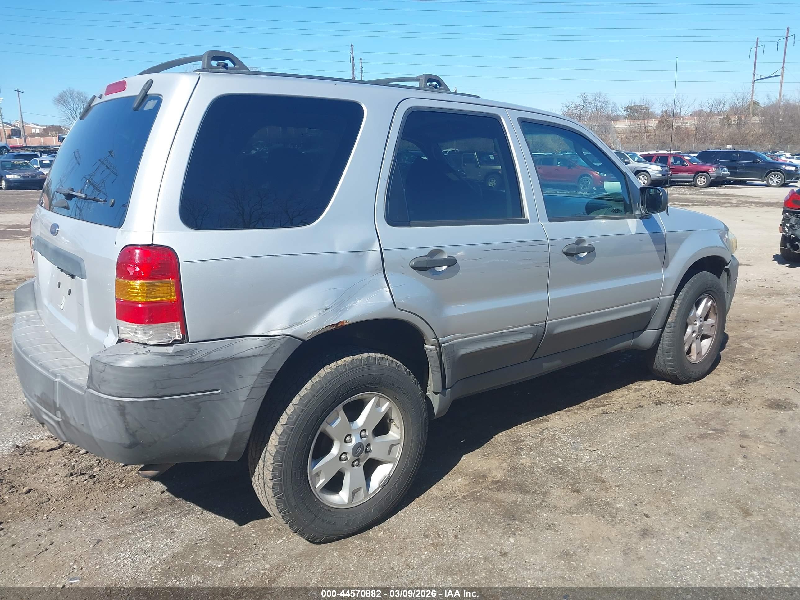 FORD ESCAPE image 4
