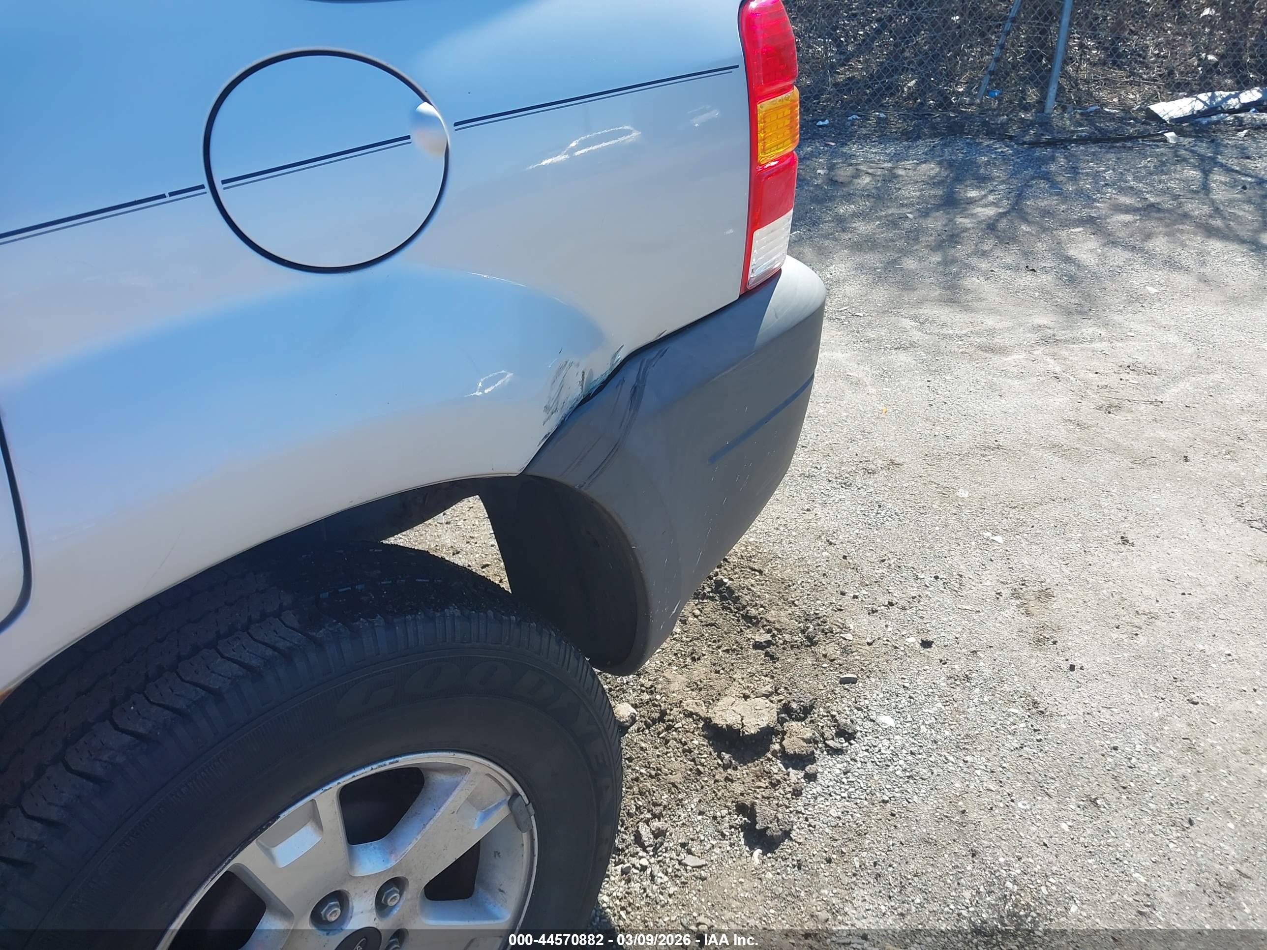 FORD ESCAPE image 6