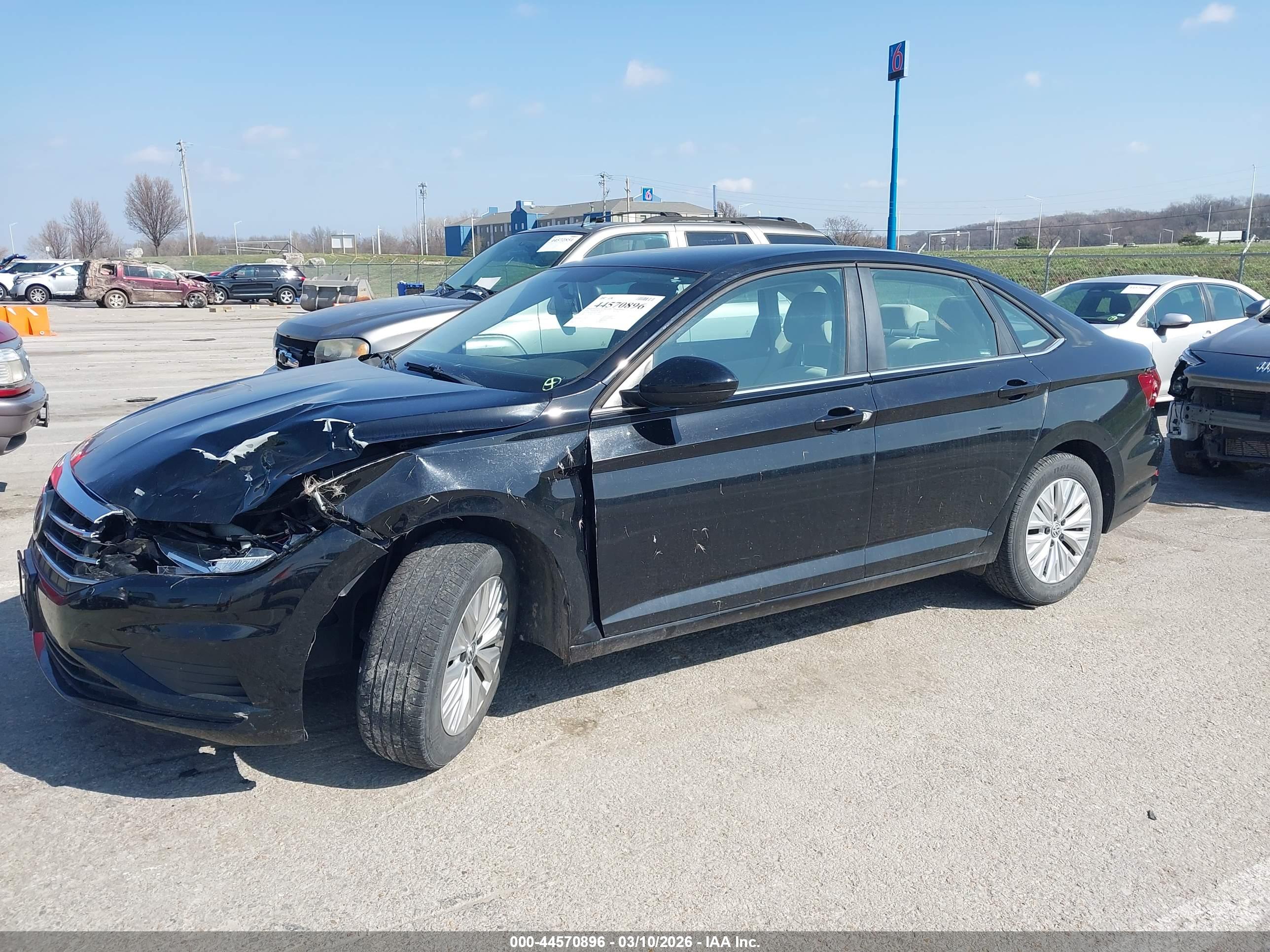 VOLKSWAGEN JETTA image 2