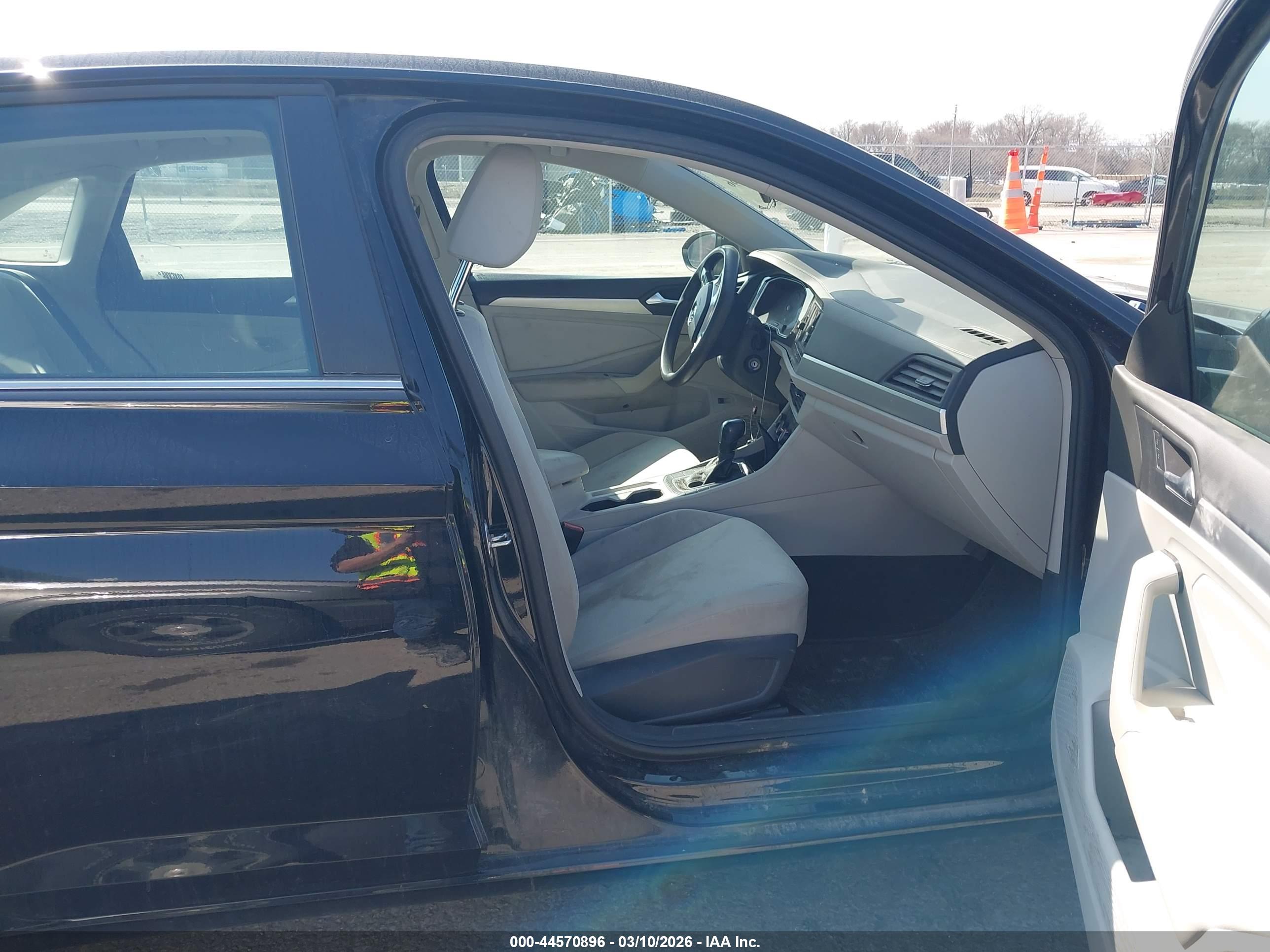 VOLKSWAGEN JETTA image 5