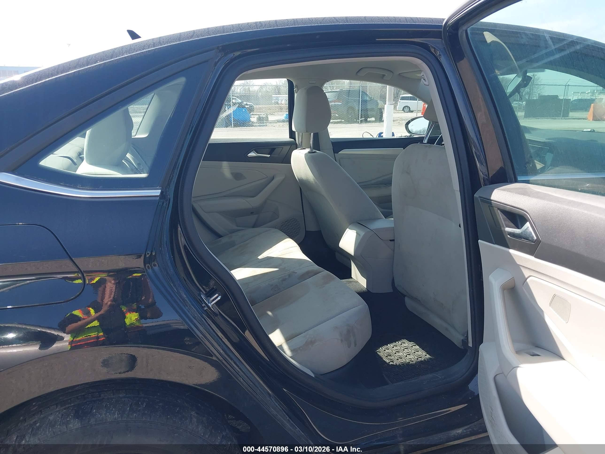 VOLKSWAGEN JETTA image 8