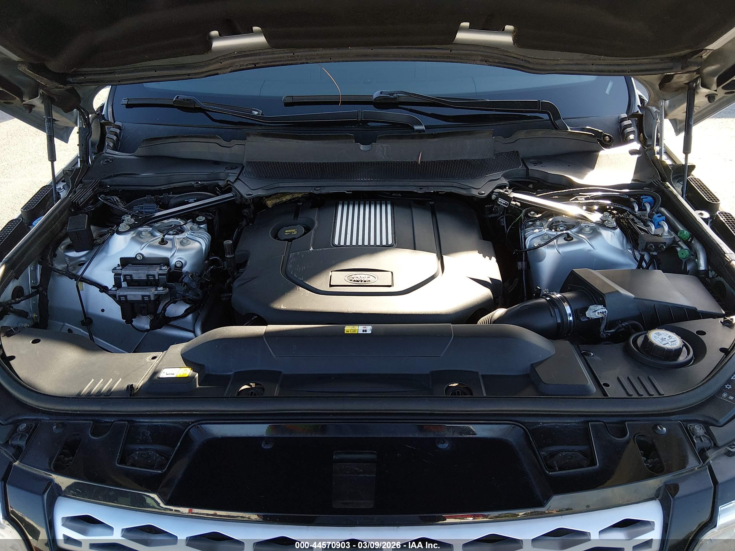 LAND ROVER image 10
