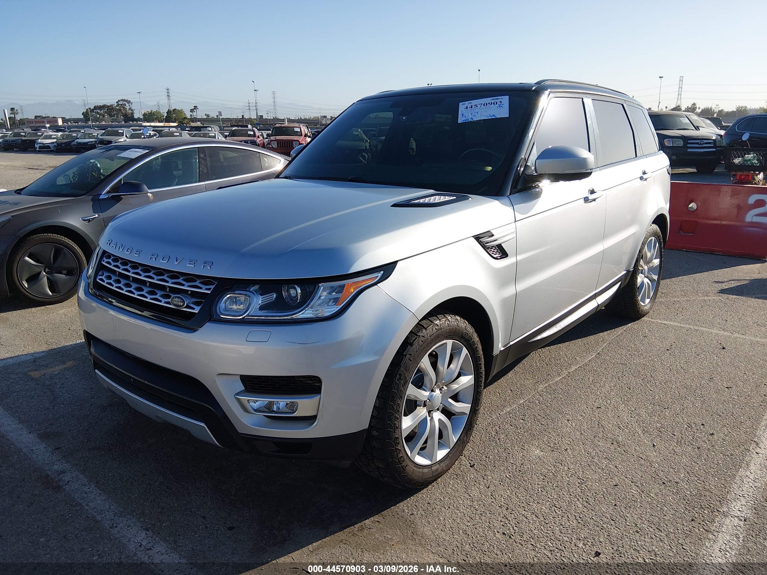 LAND ROVER image 2