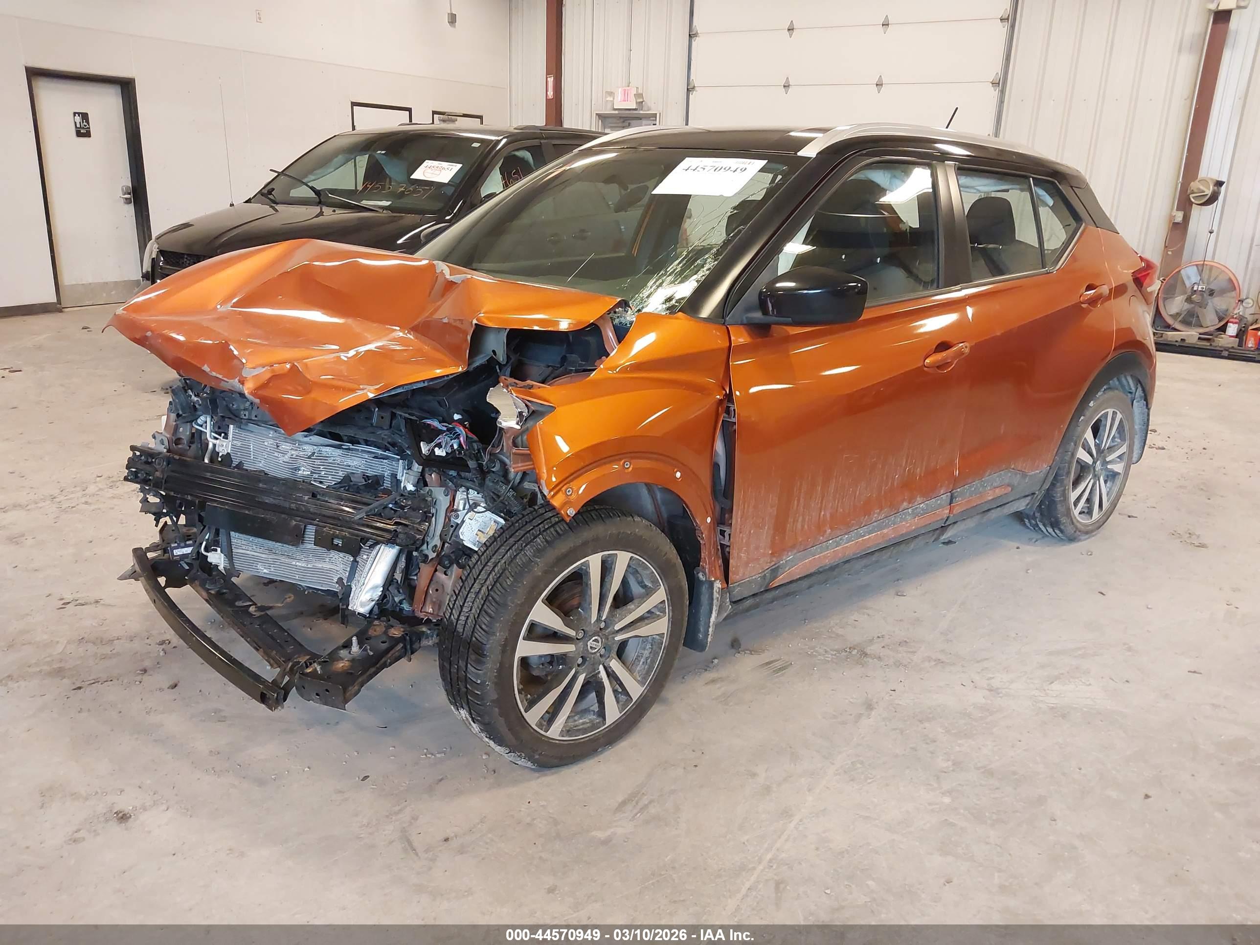 NISSAN KICKS image 2