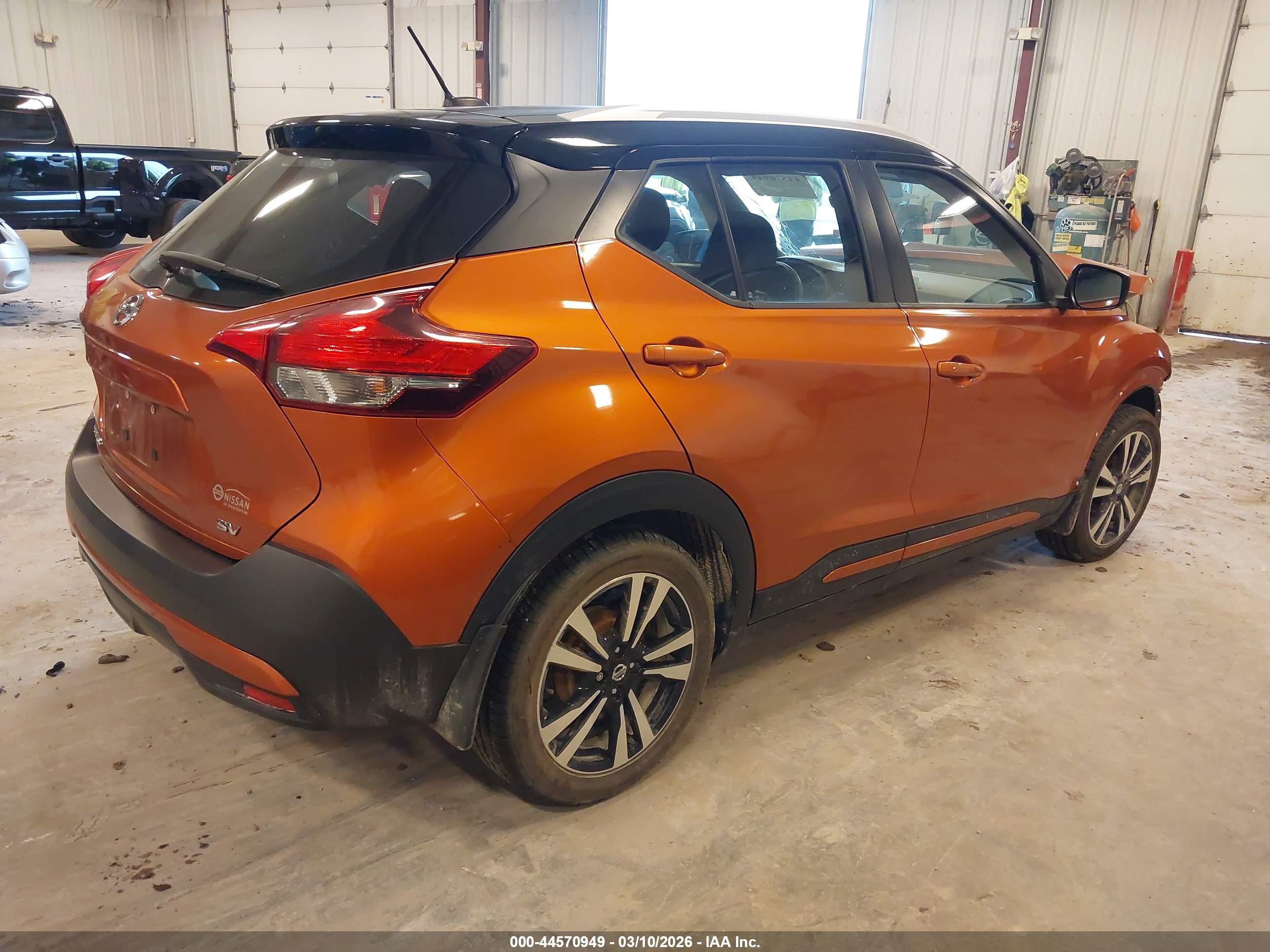 NISSAN KICKS image 4