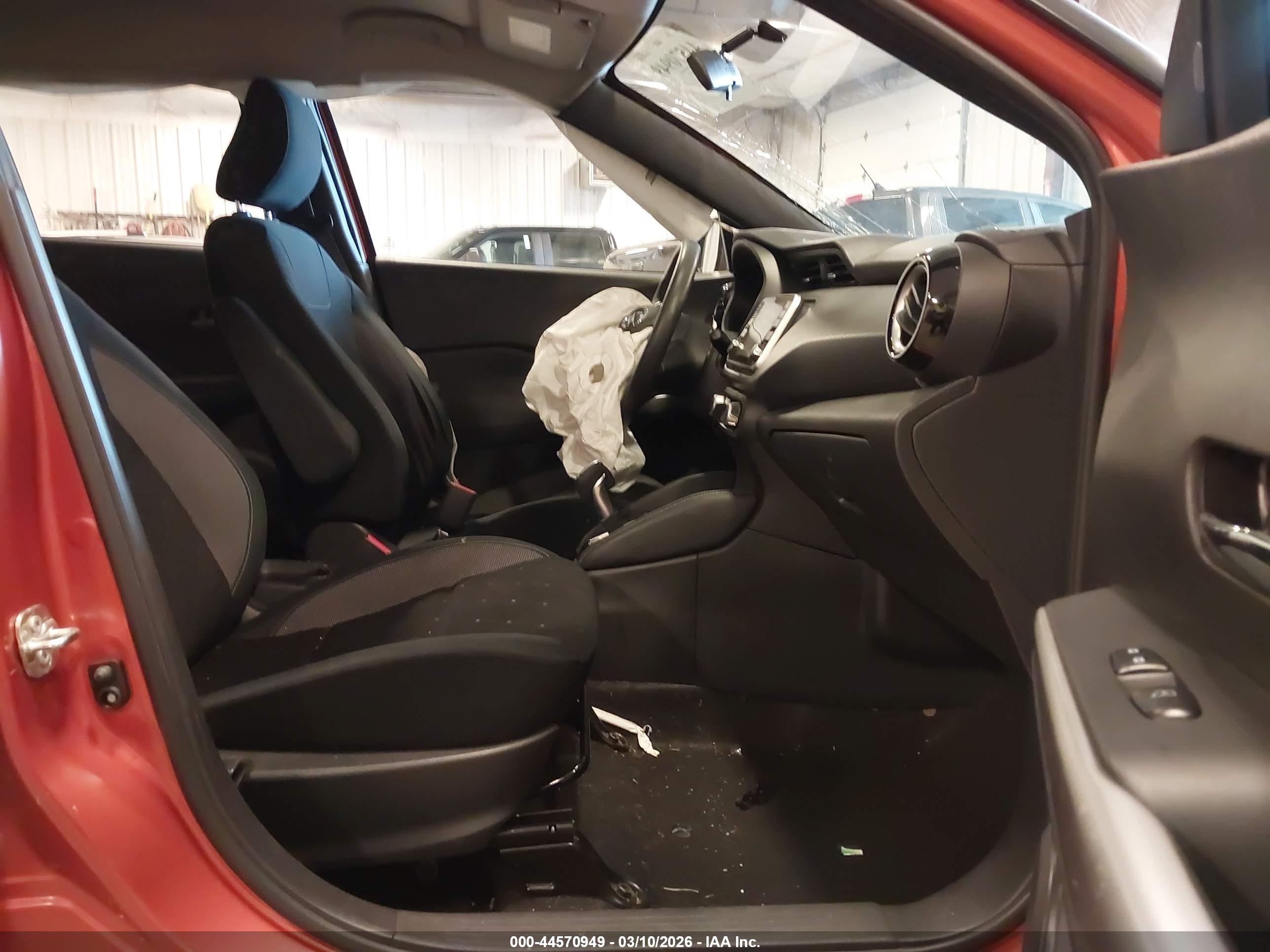 NISSAN KICKS image 5