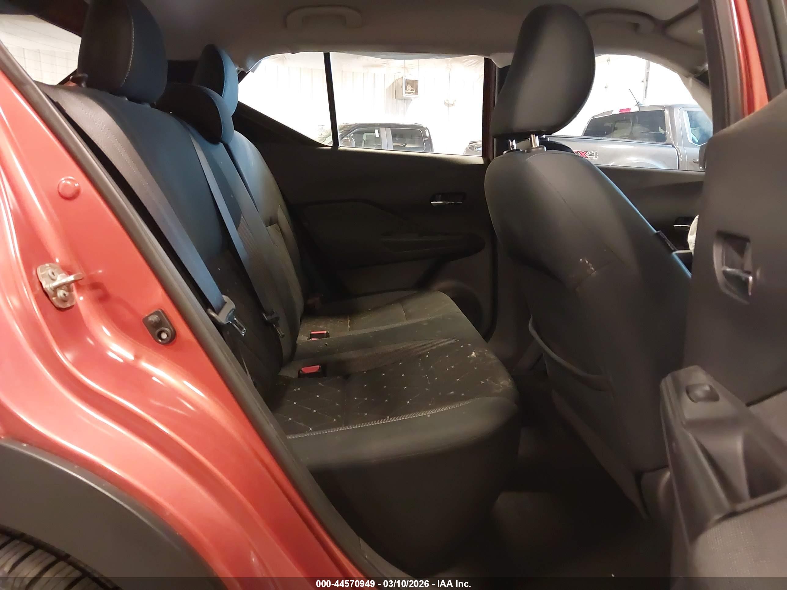 NISSAN KICKS image 8