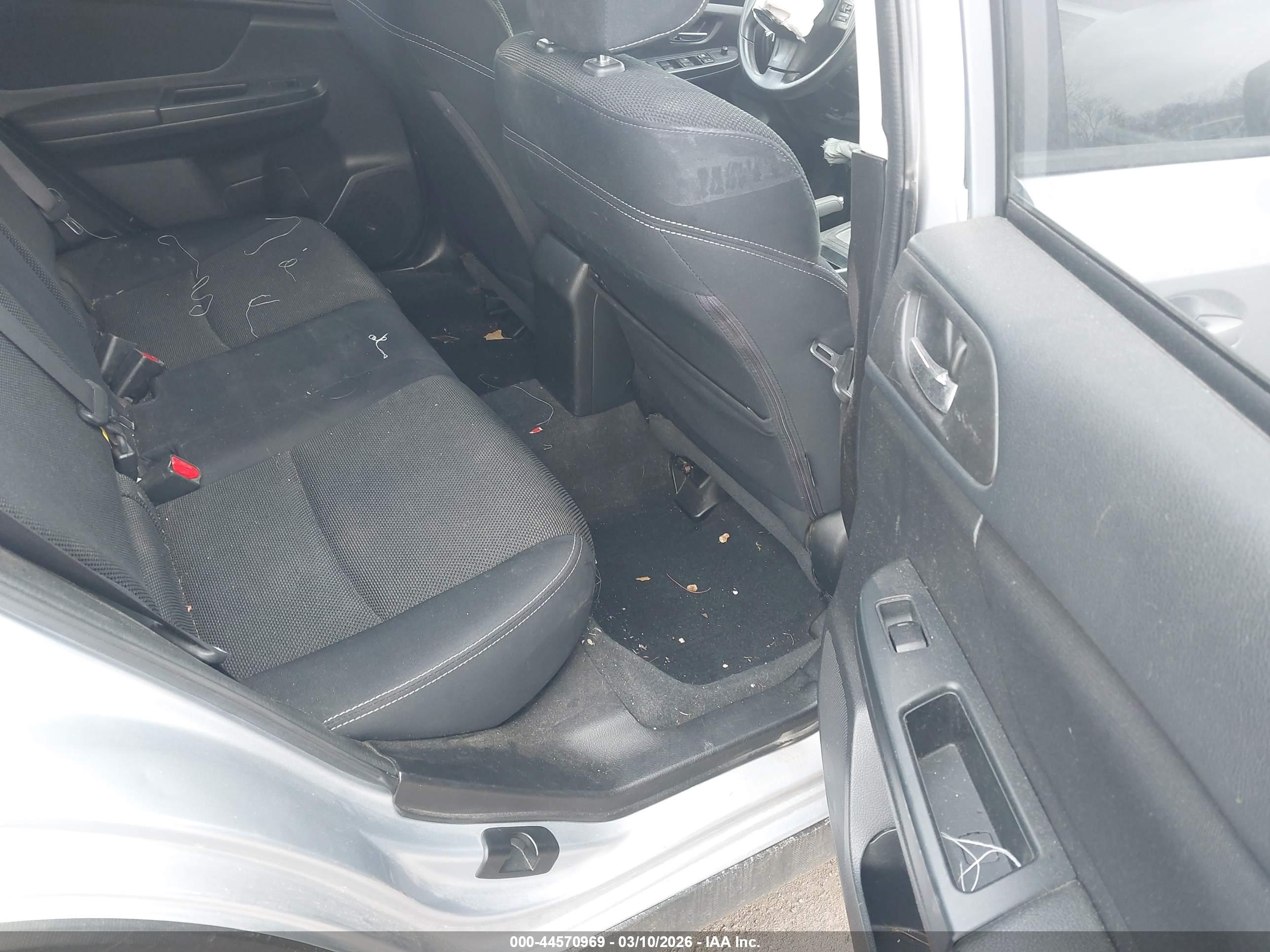 SUBARU XV image 8
