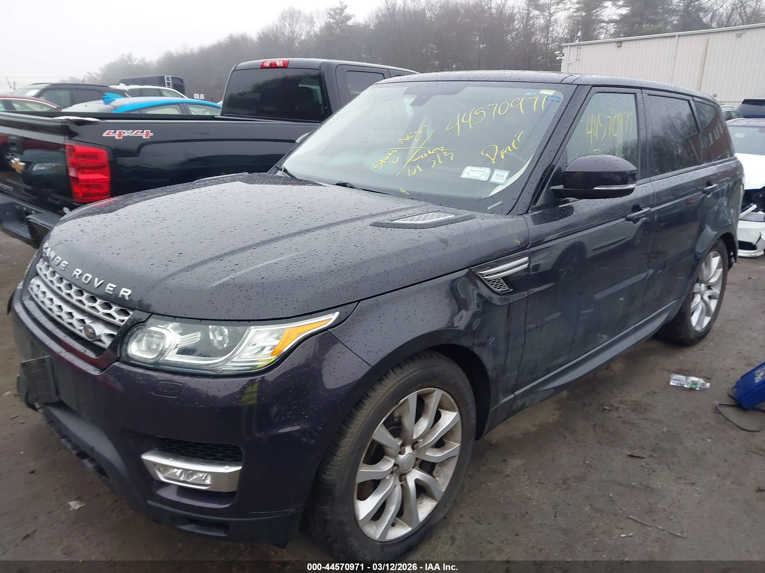 LAND ROVER image 2