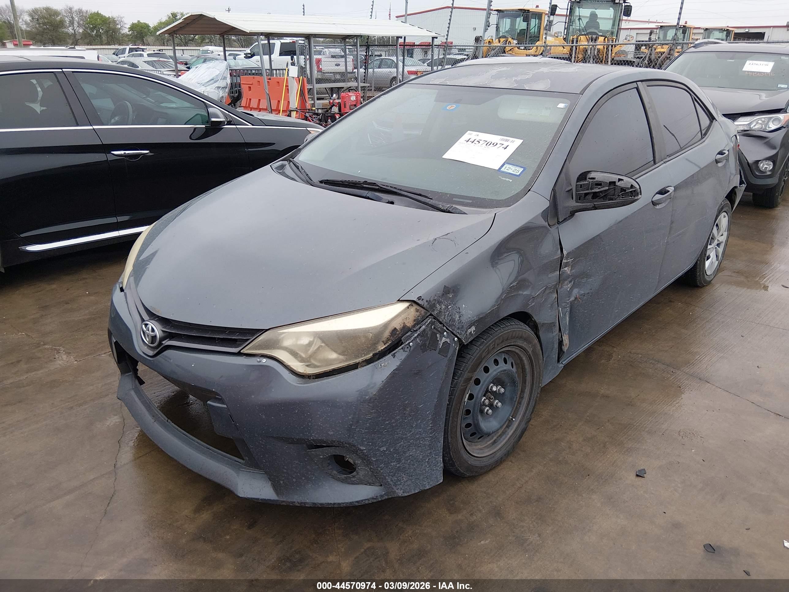 TOYOTA COROLLA image 2