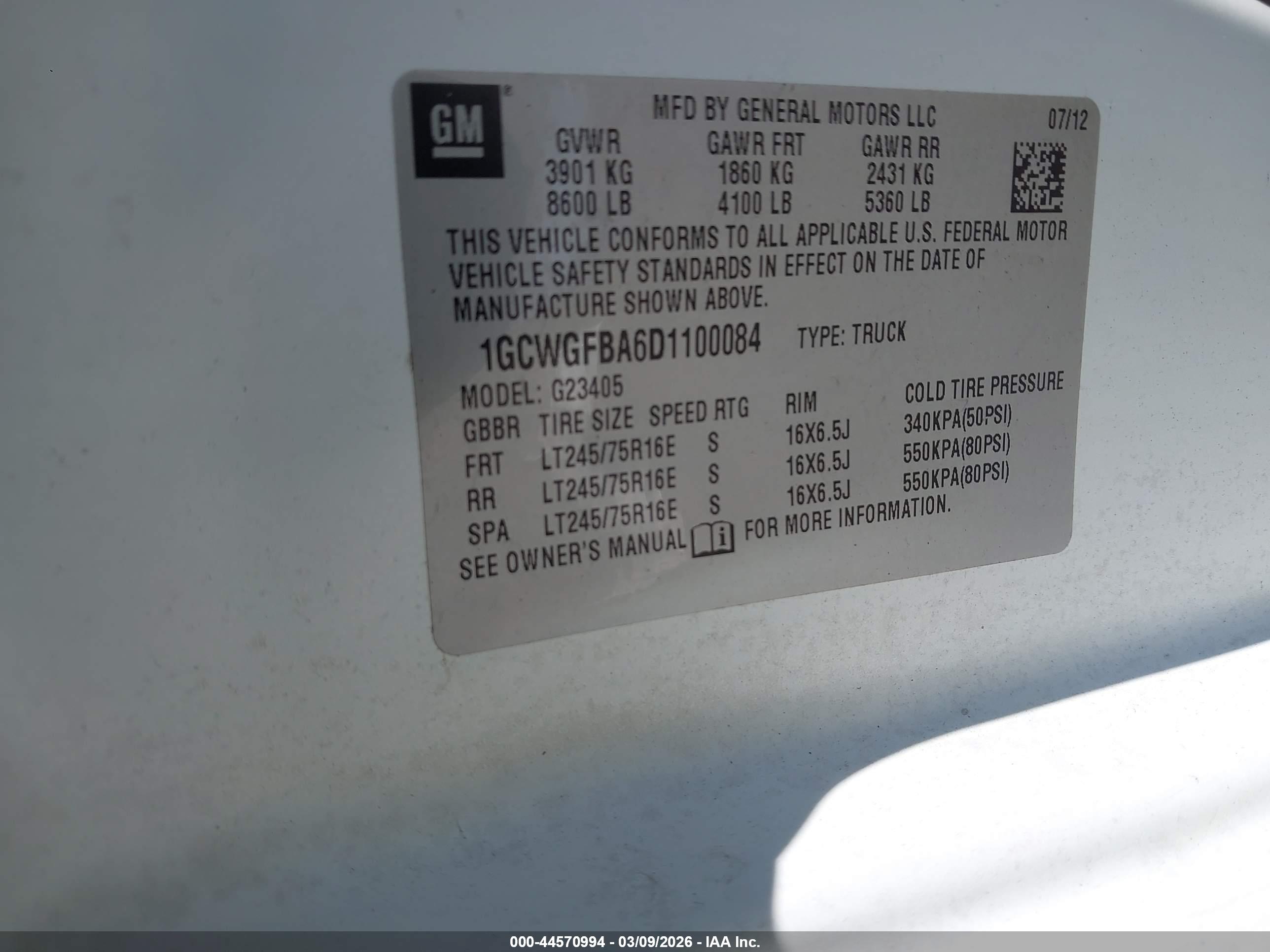 CHEVROLET EXPRESS image 9