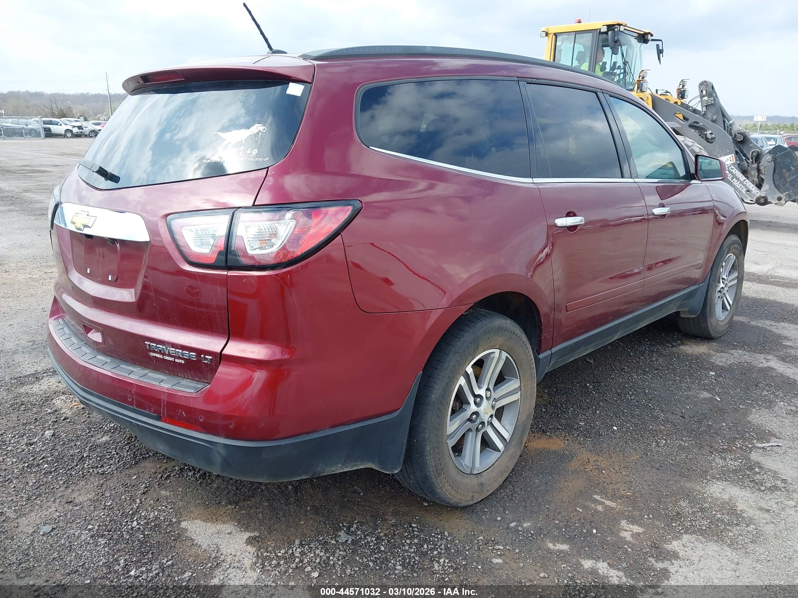 CHEVROLET TRAVERSE image 4