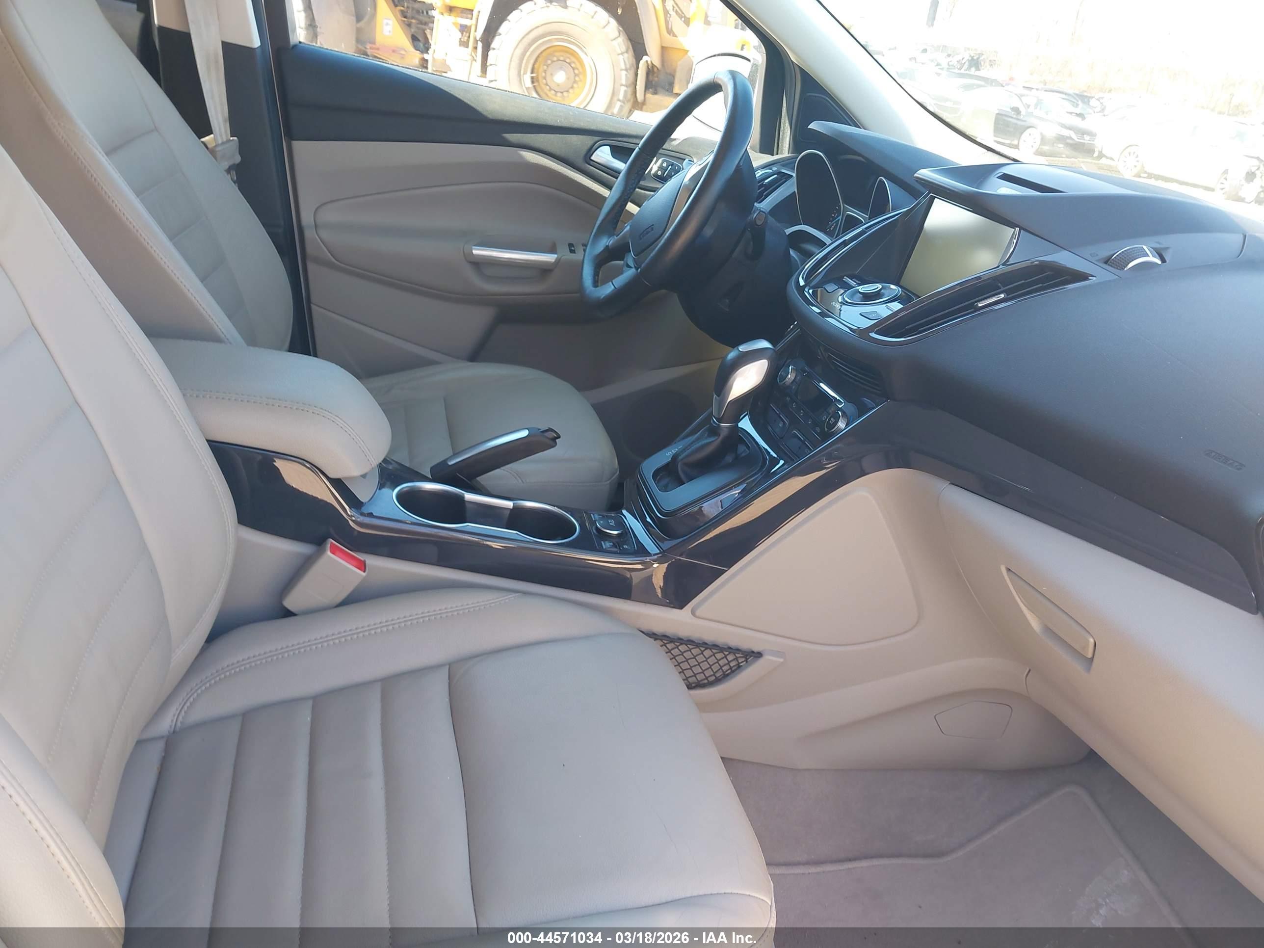FORD ESCAPE image 5