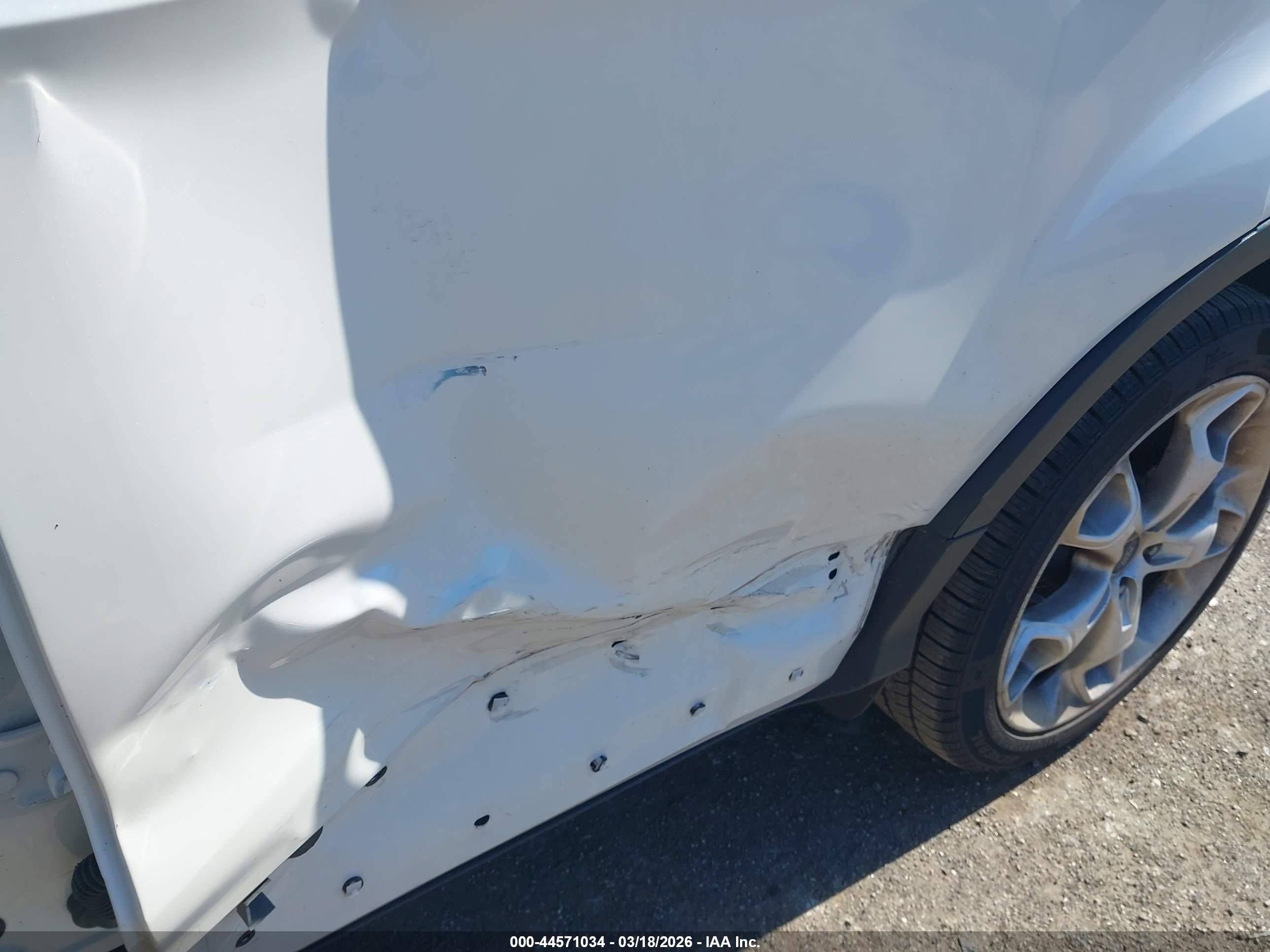 FORD ESCAPE image 6