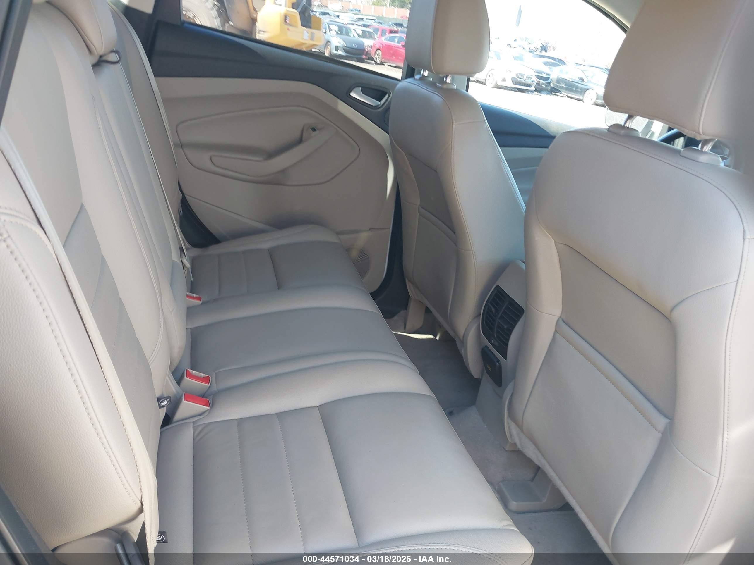 FORD ESCAPE image 8