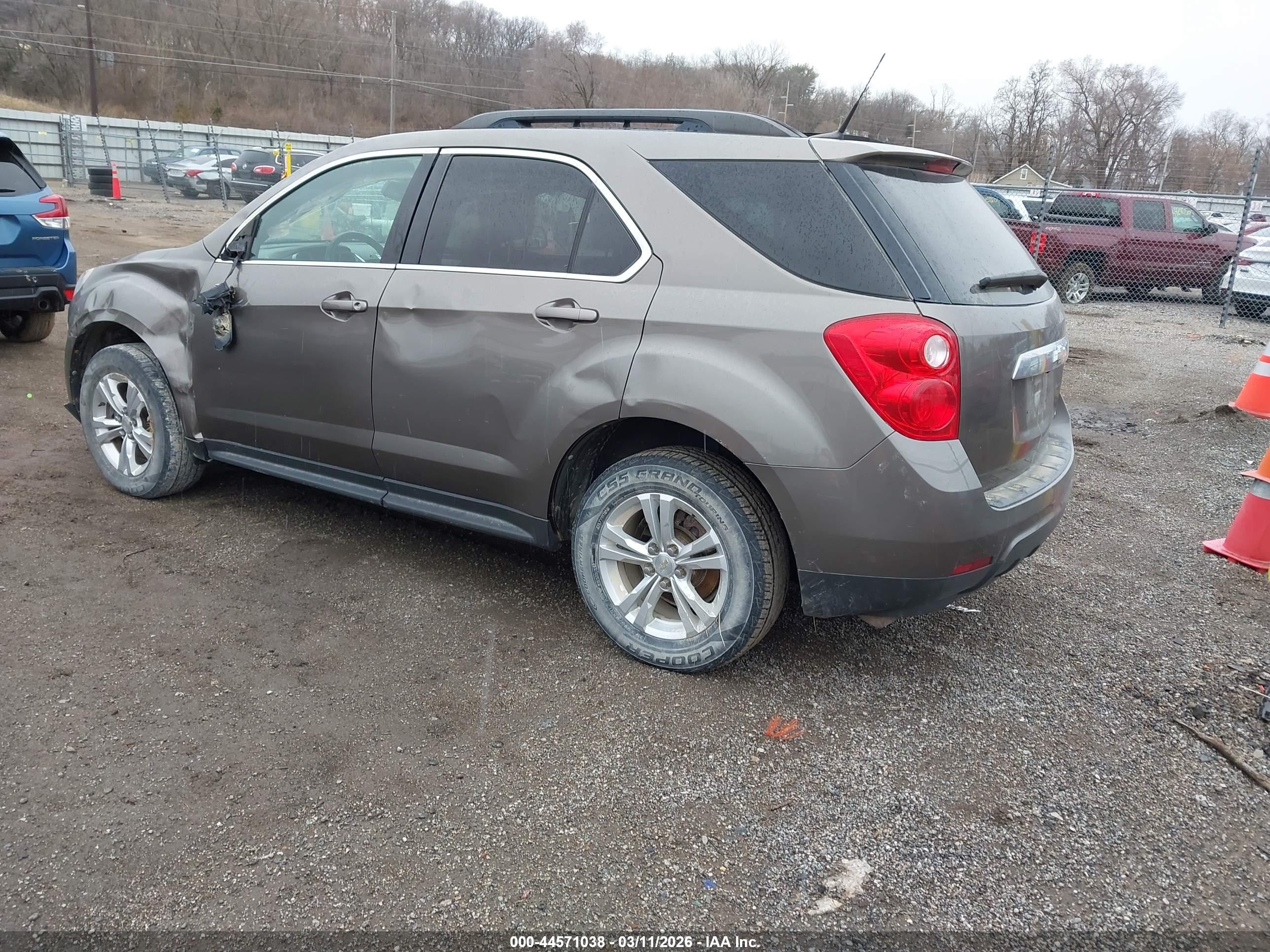 CHEVROLET EQUINOX image 3