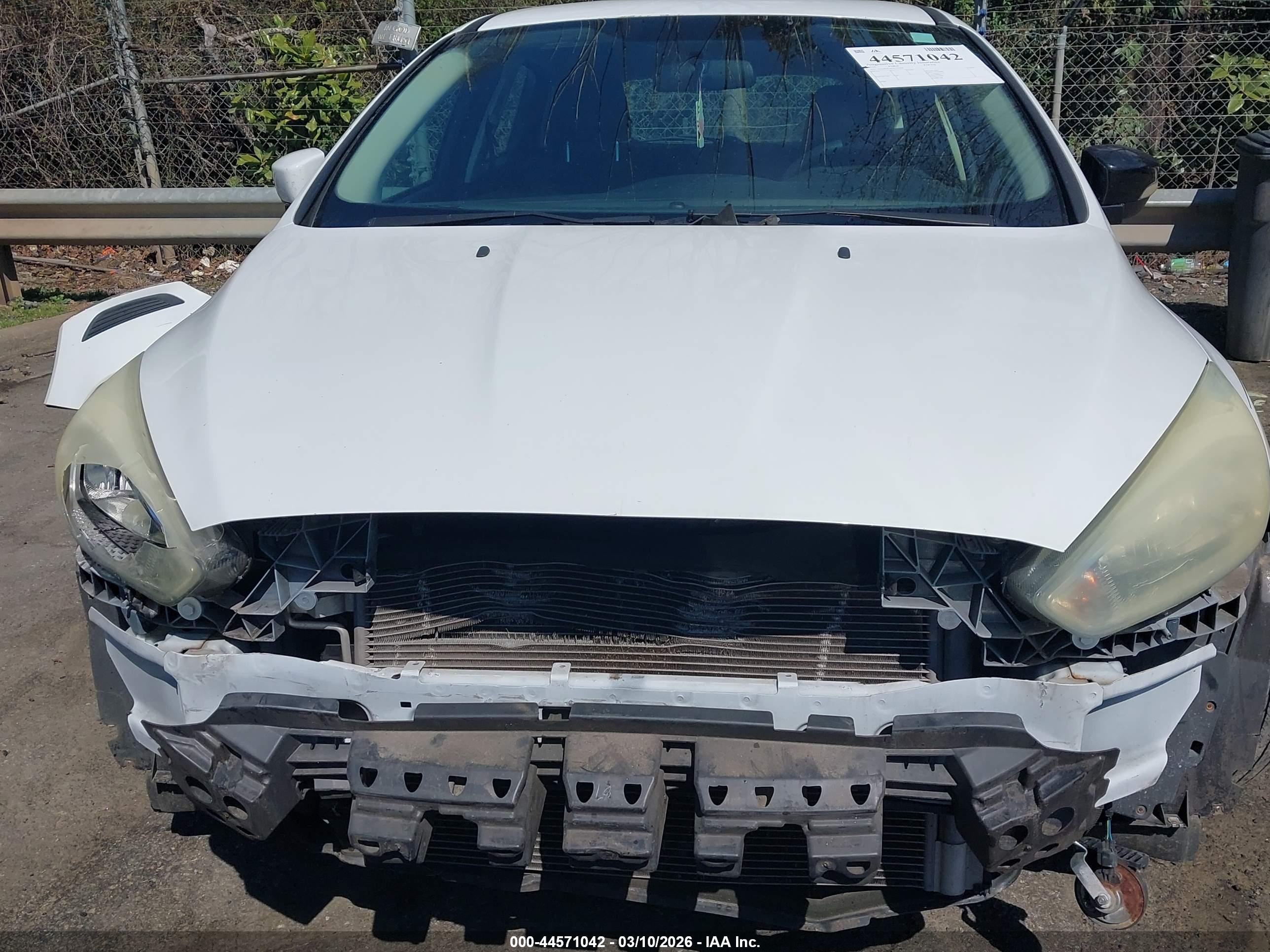 FORD FOCUS image 6