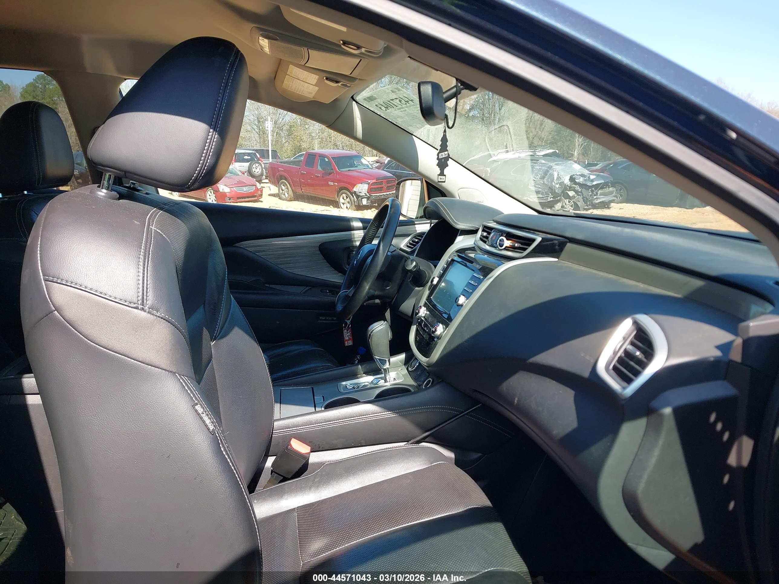 NISSAN MURANO image 5