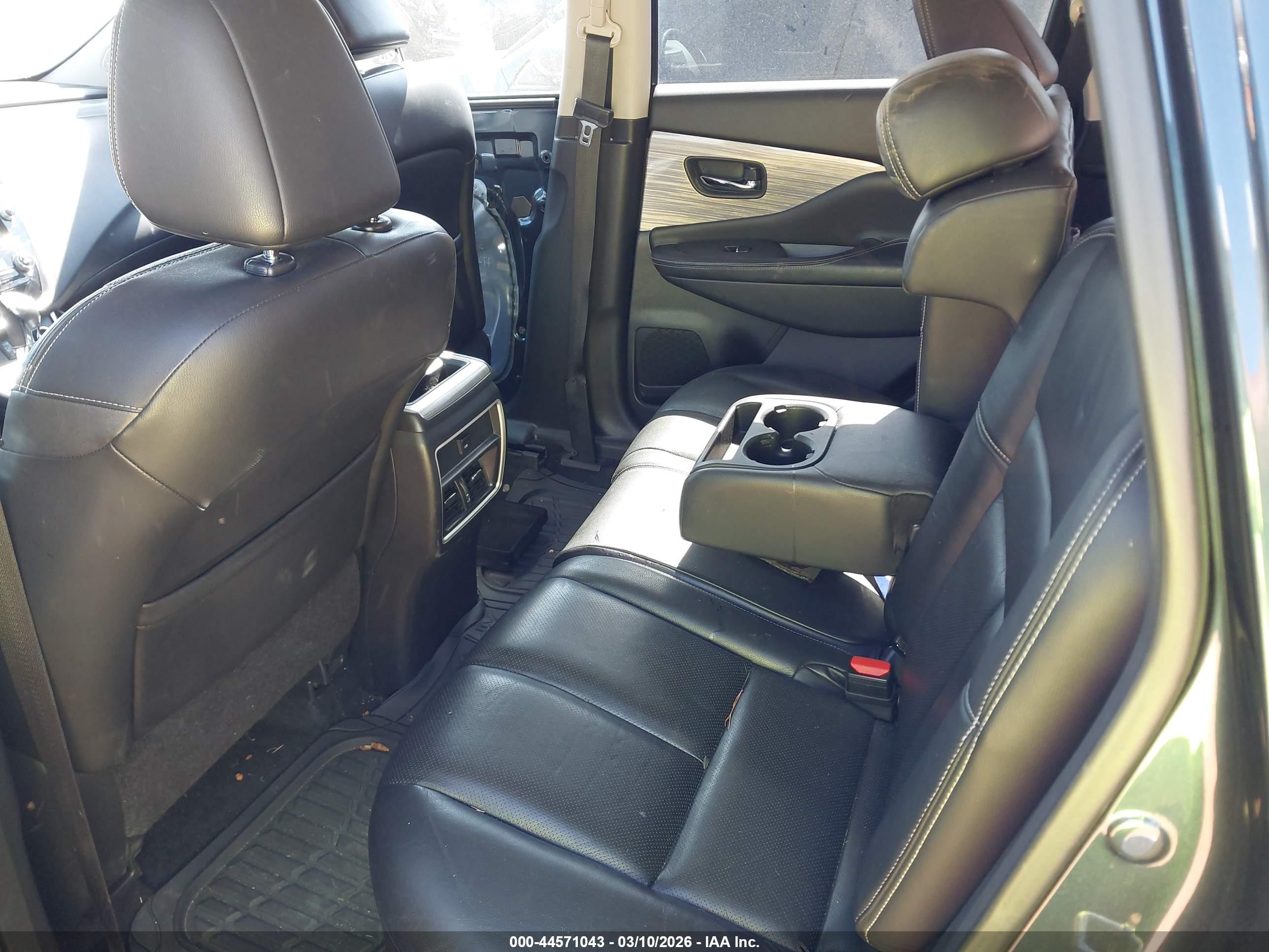 NISSAN MURANO image 8