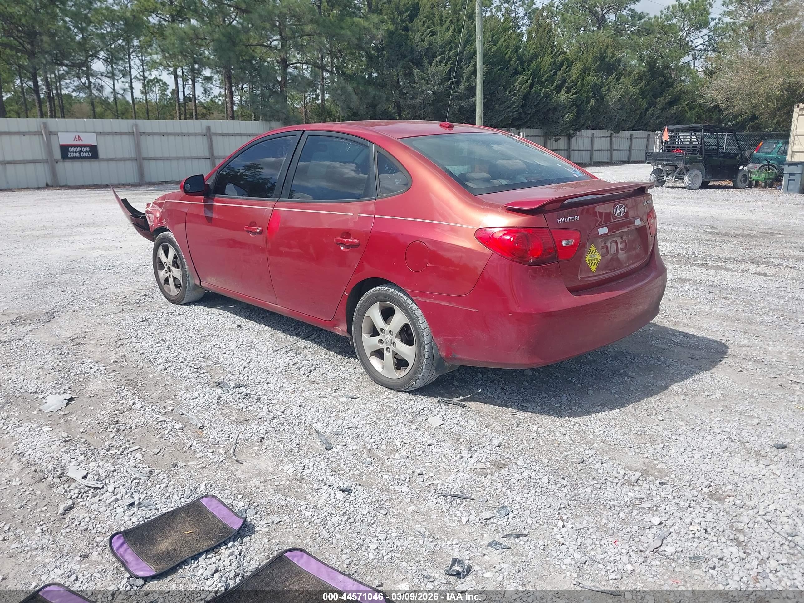 HYUNDAI ELANTRA image 3