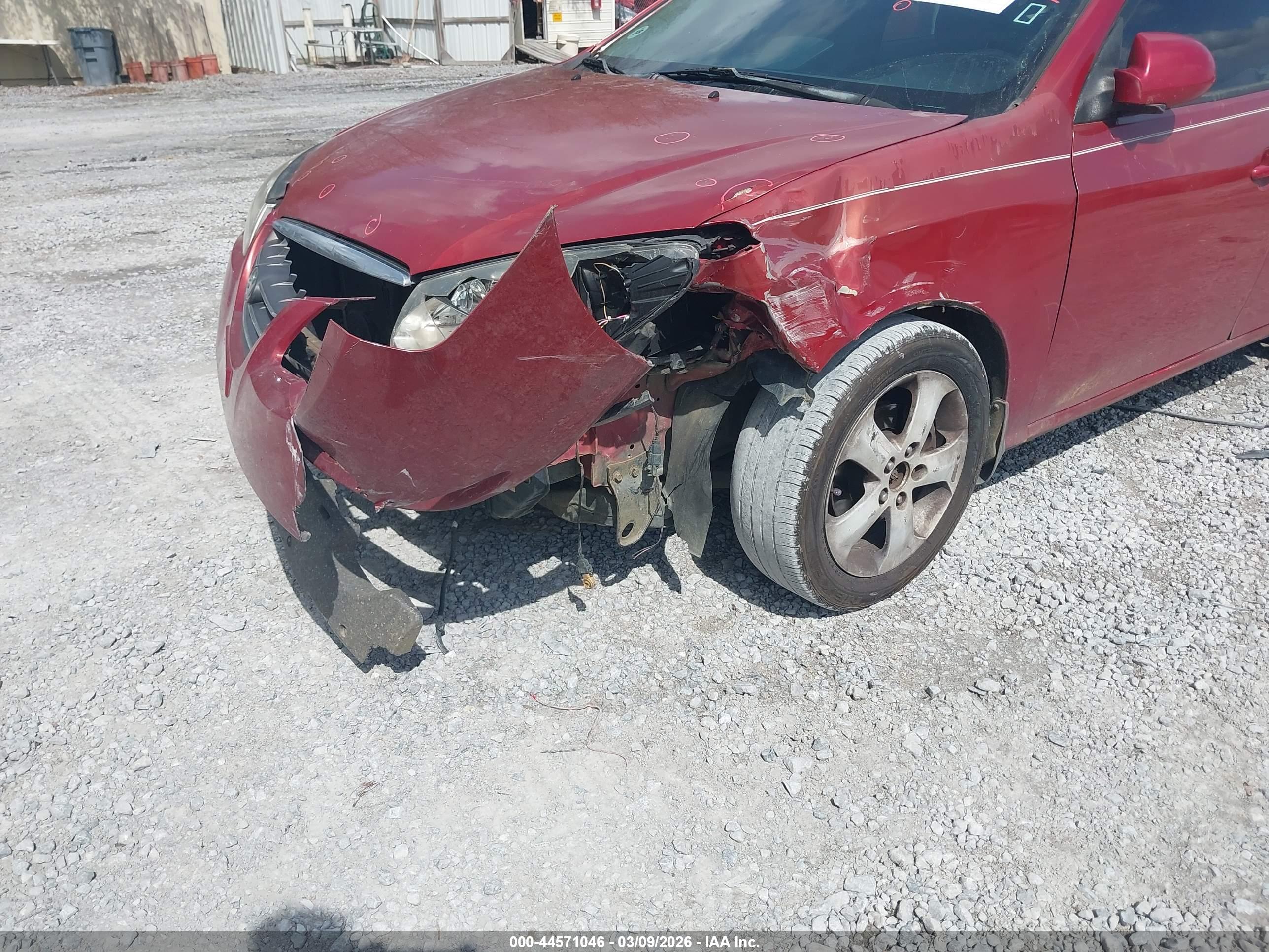 HYUNDAI ELANTRA image 6