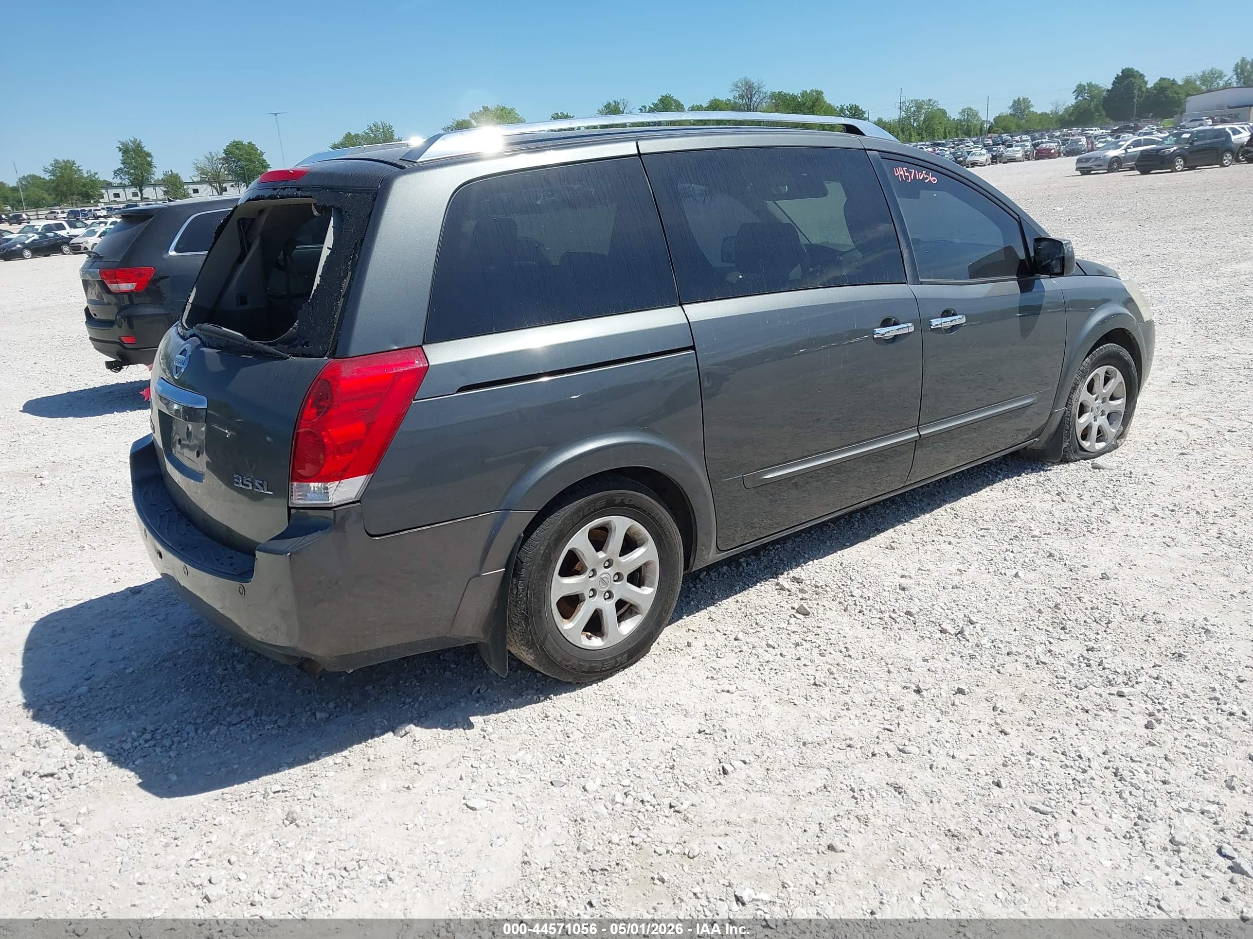 NISSAN QUEST image 4
