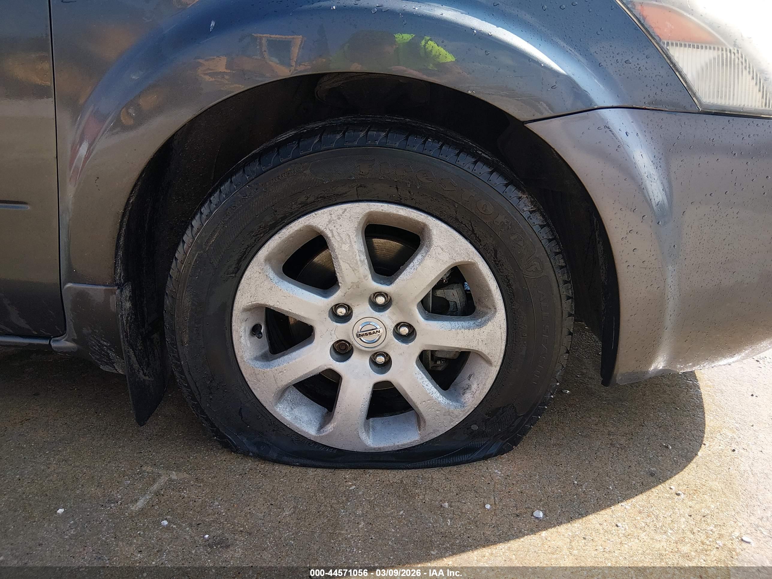 NISSAN QUEST image 6
