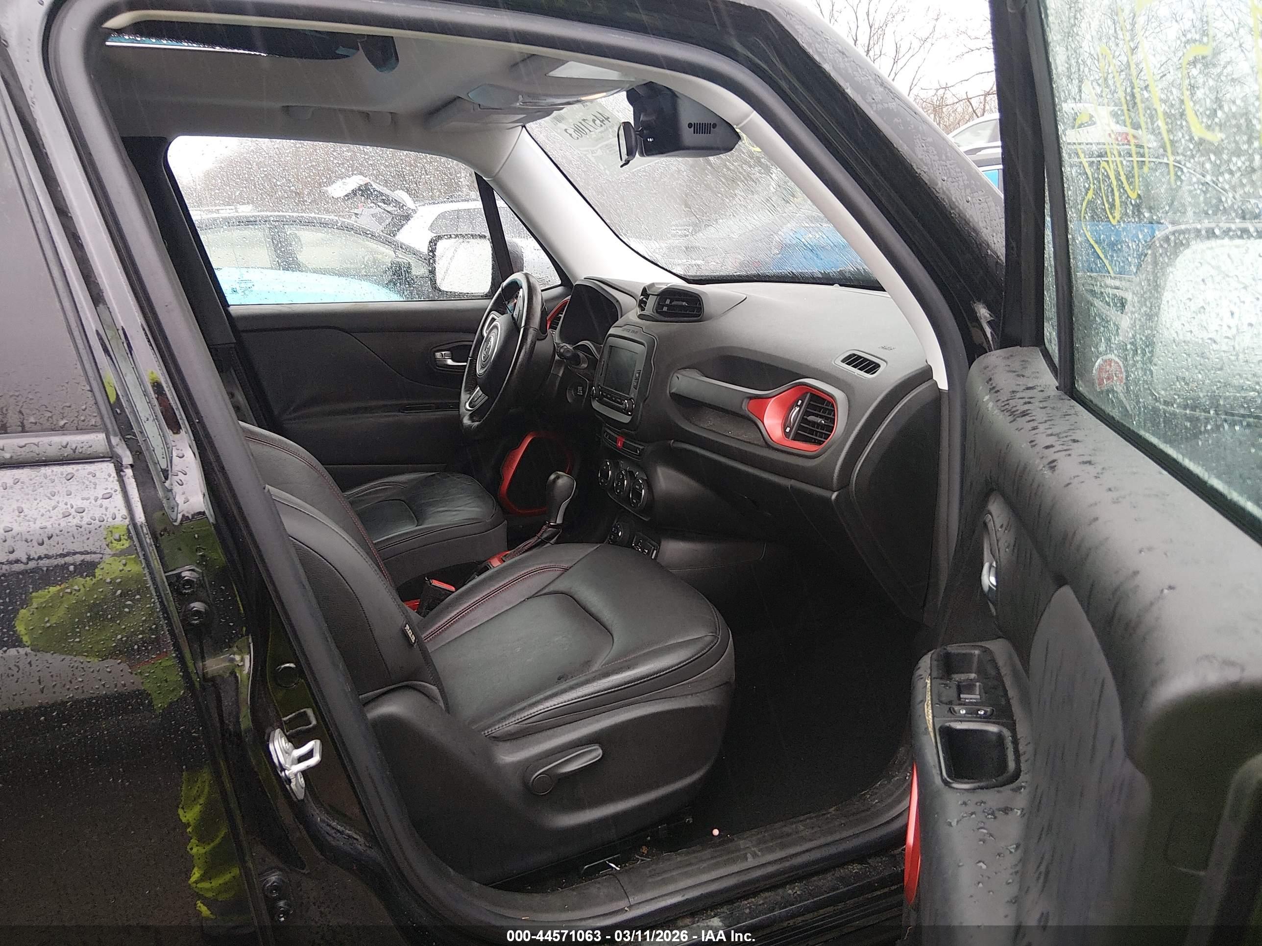 JEEP RENEGADE image 5