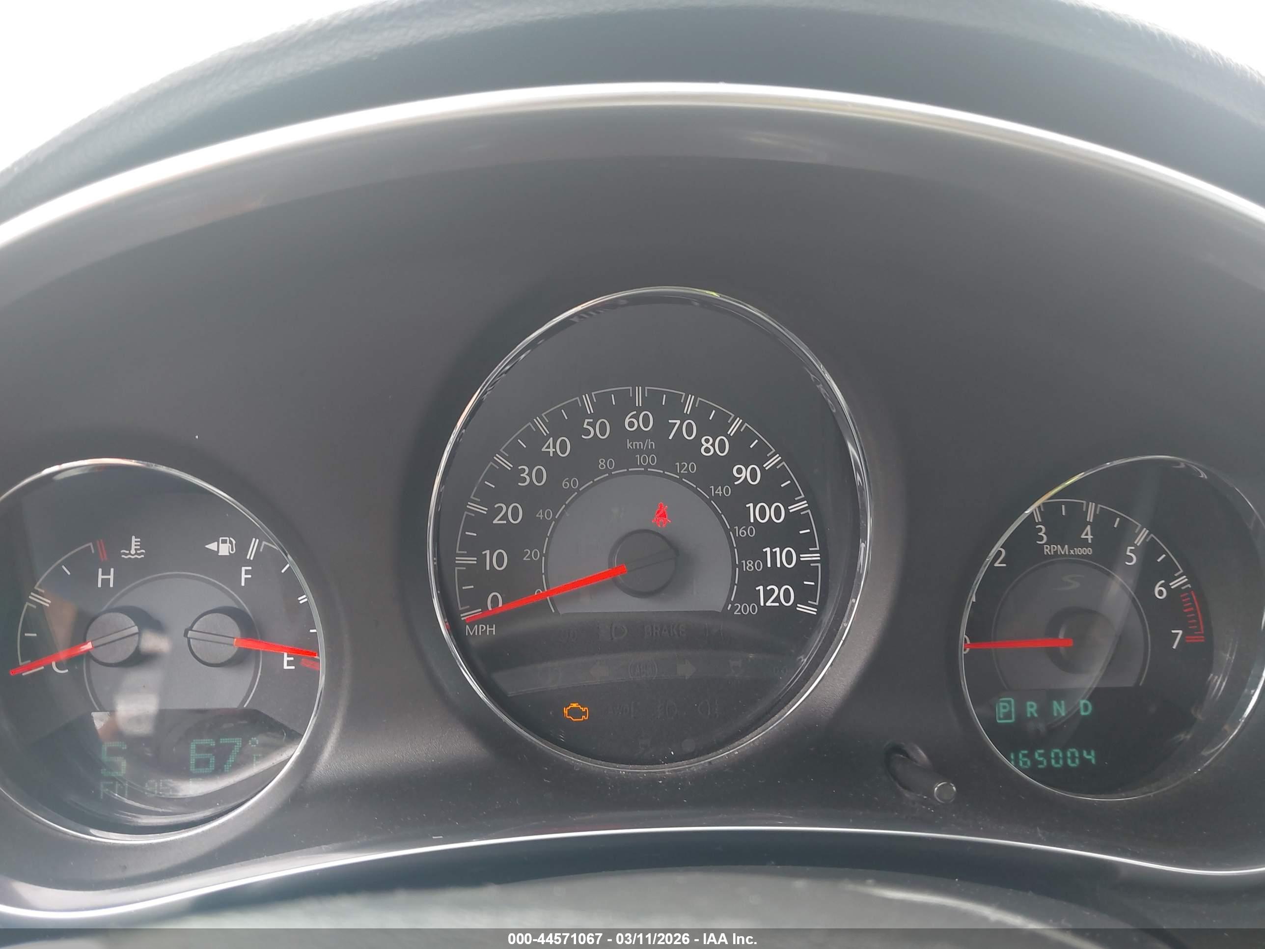 CHRYSLER 200 image 7