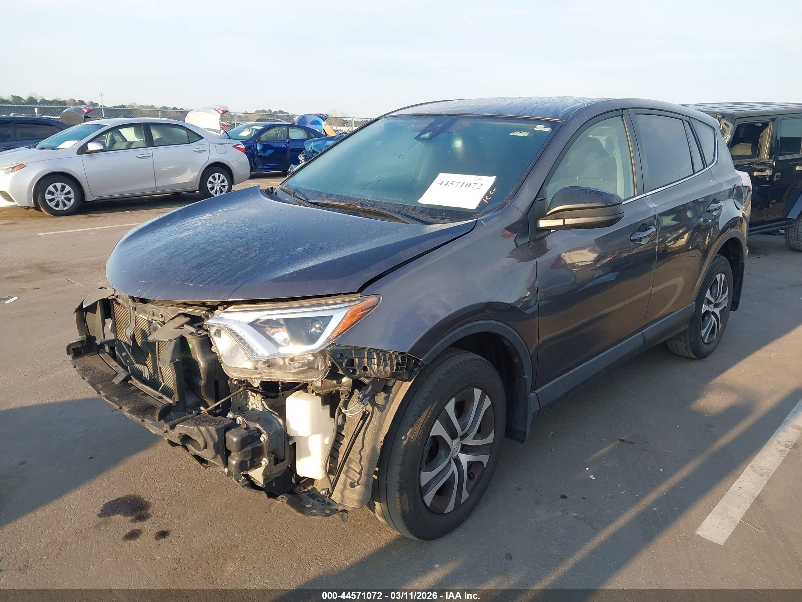 TOYOTA RAV4 image 2