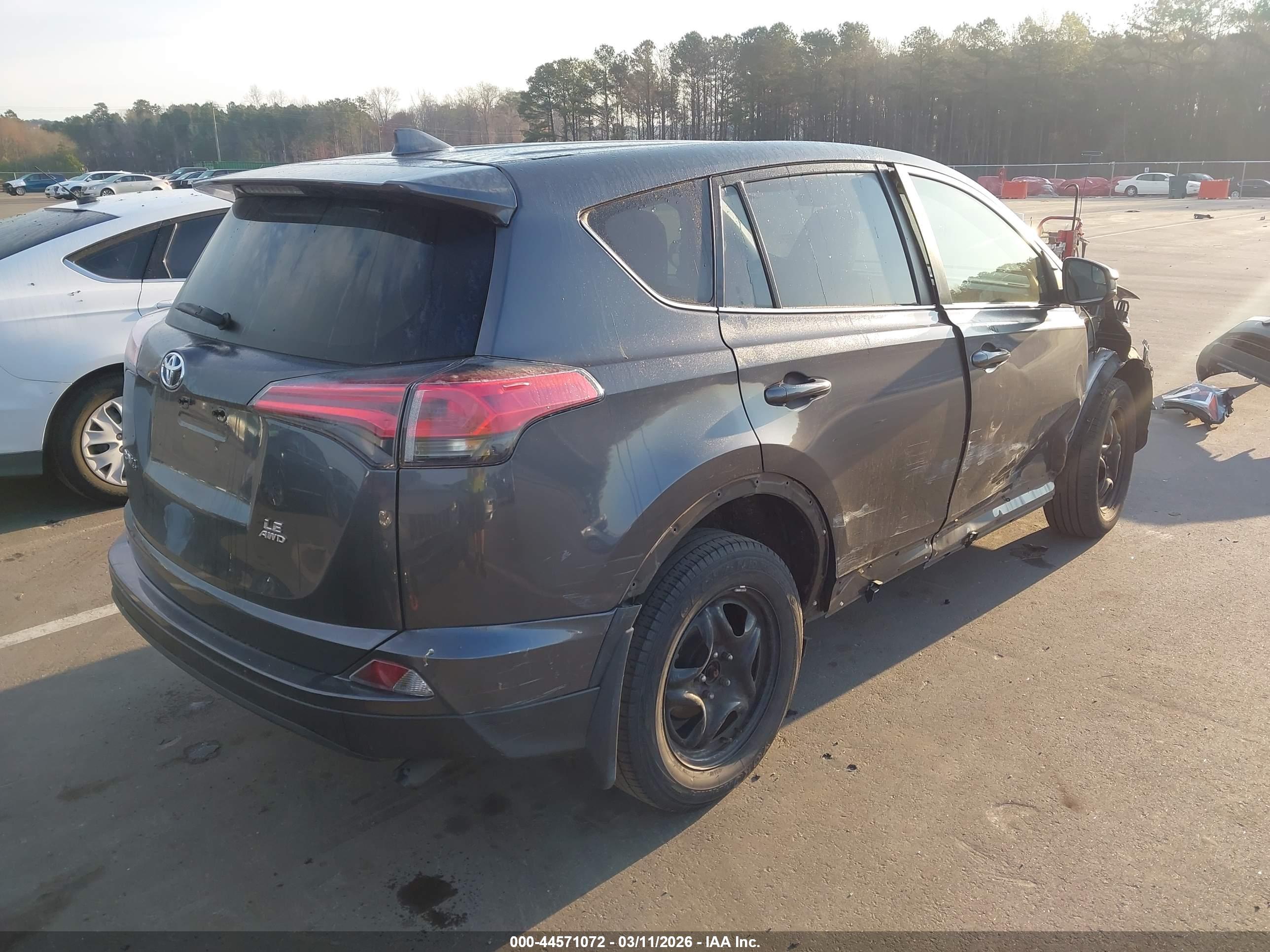 TOYOTA RAV4 image 4