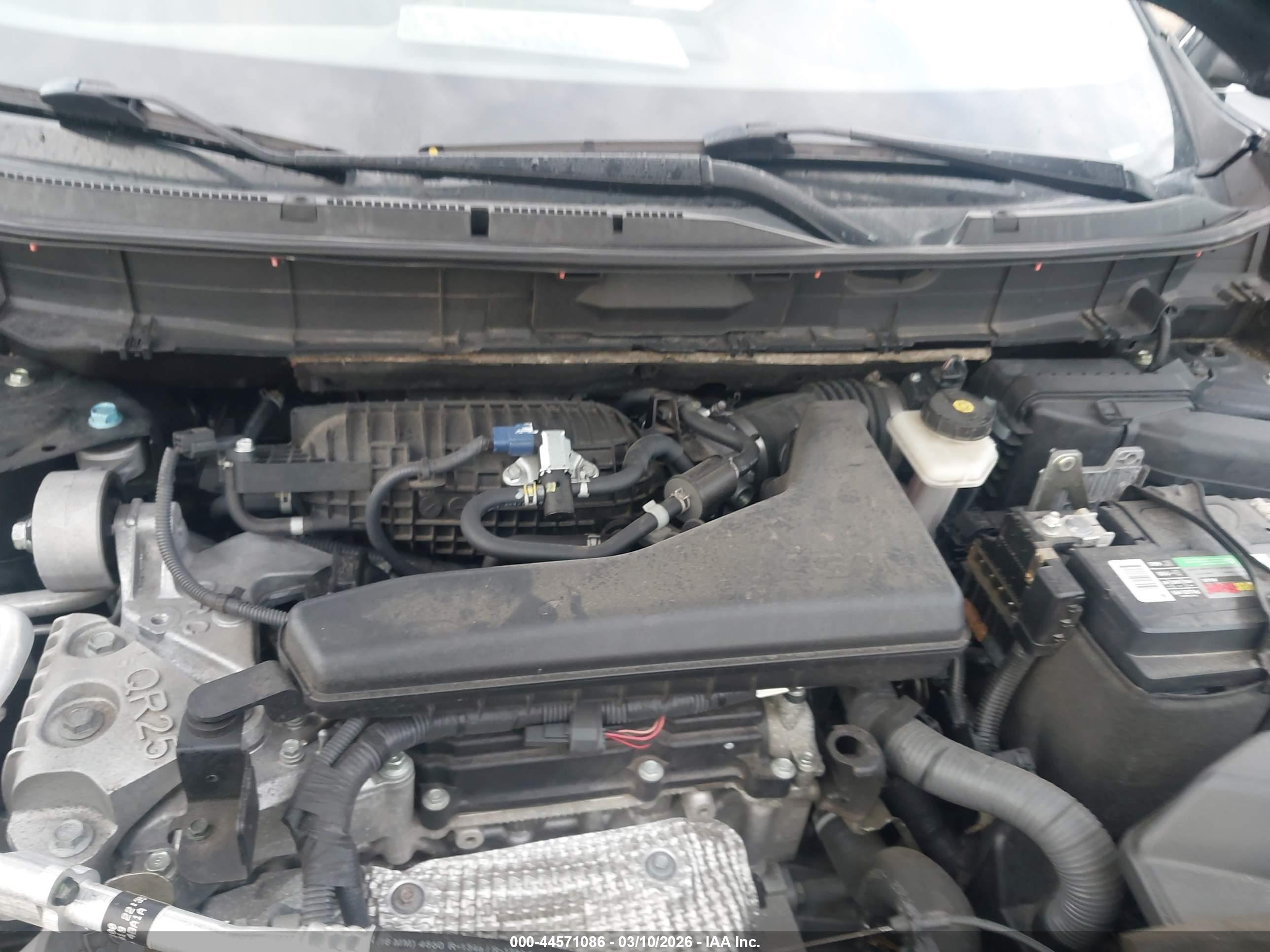 NISSAN ROGUE image 10