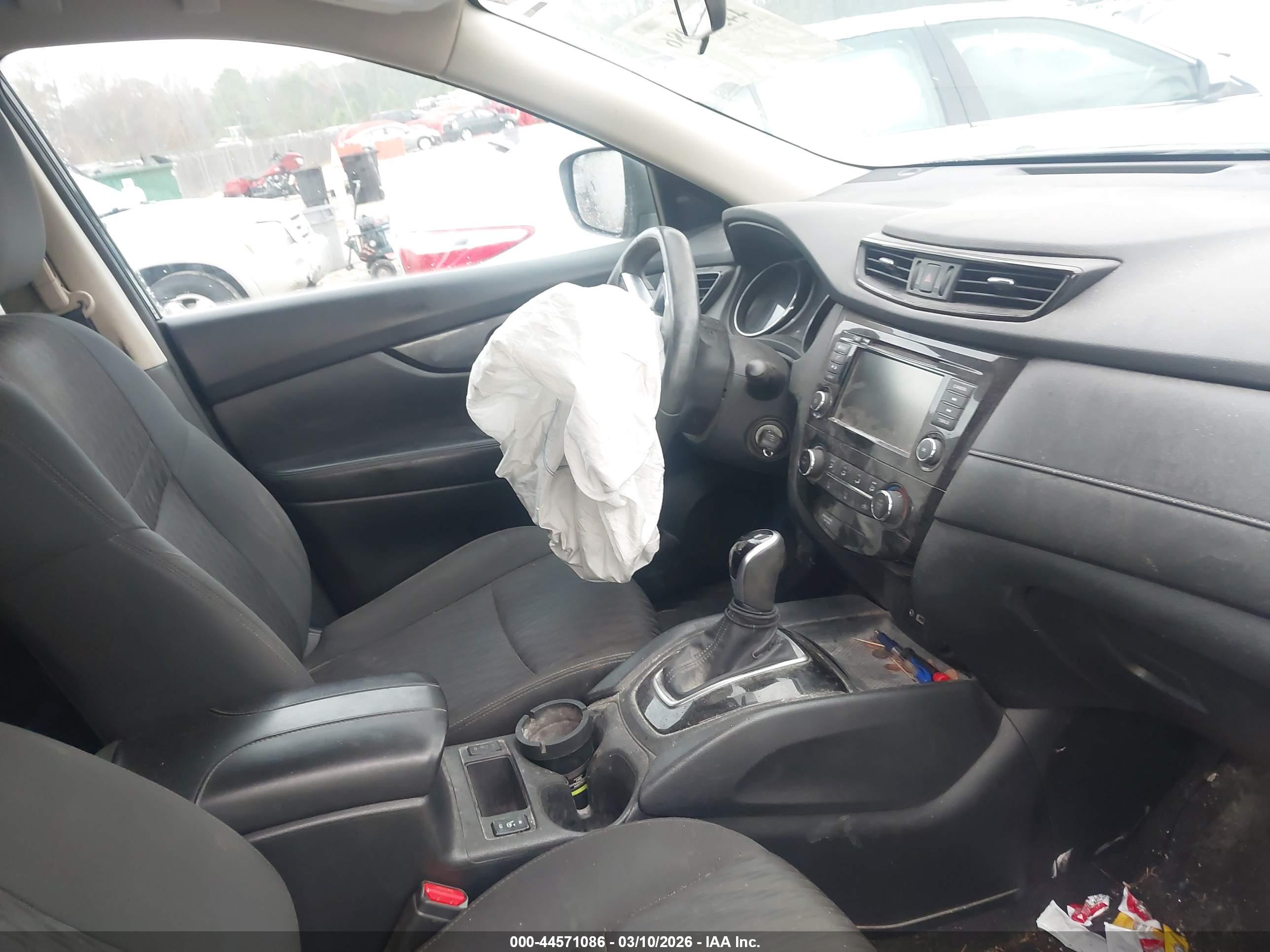 NISSAN ROGUE image 5
