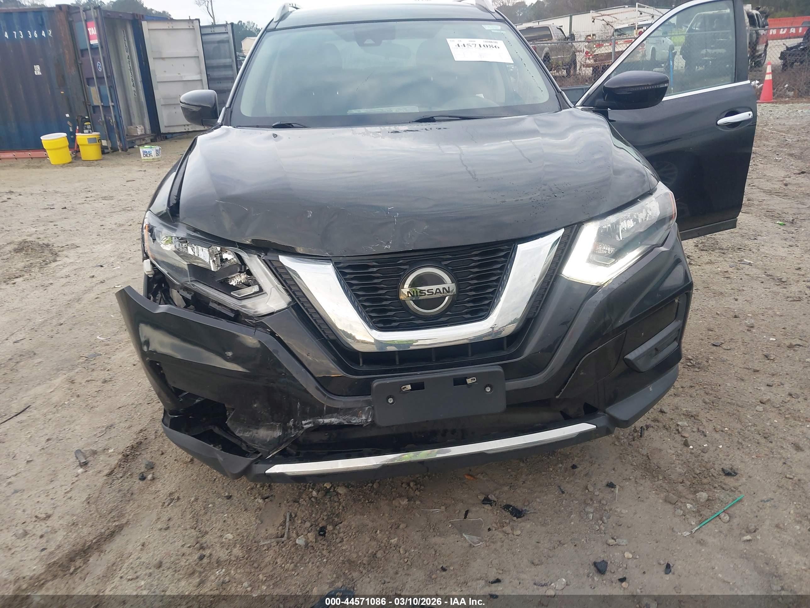 NISSAN ROGUE image 6