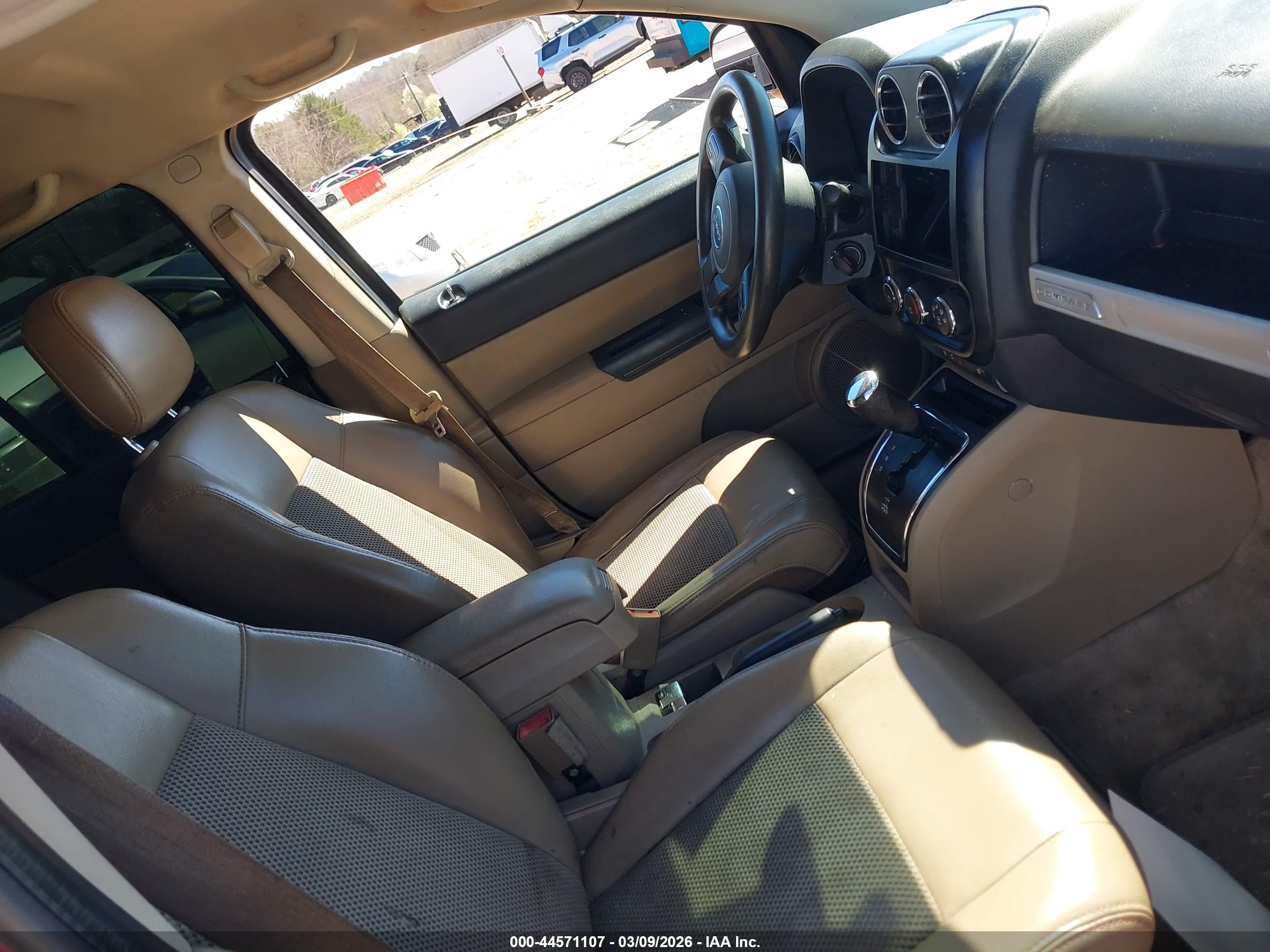 JEEP COMPASS image 5